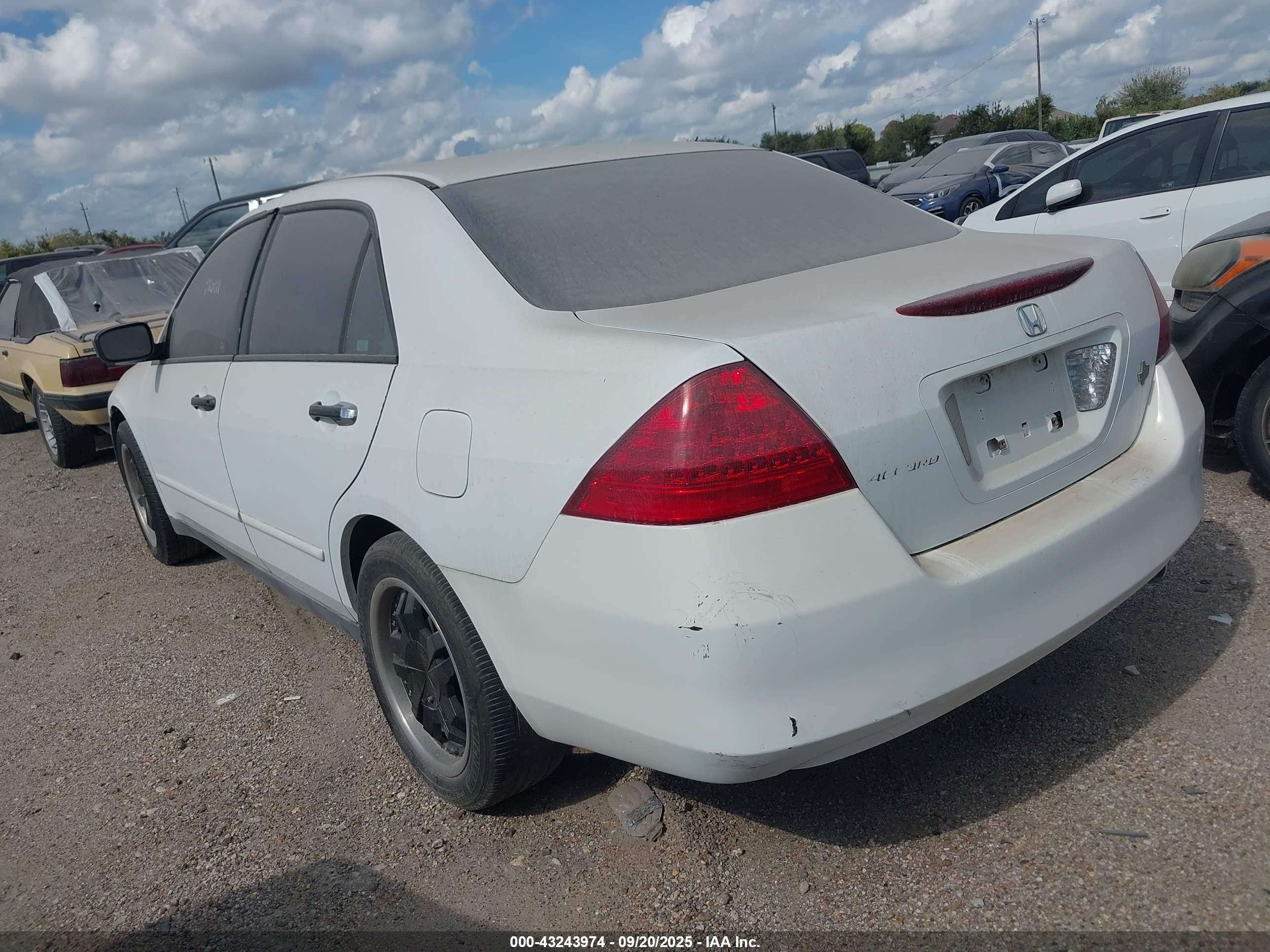 HONDA ACCORD image 3