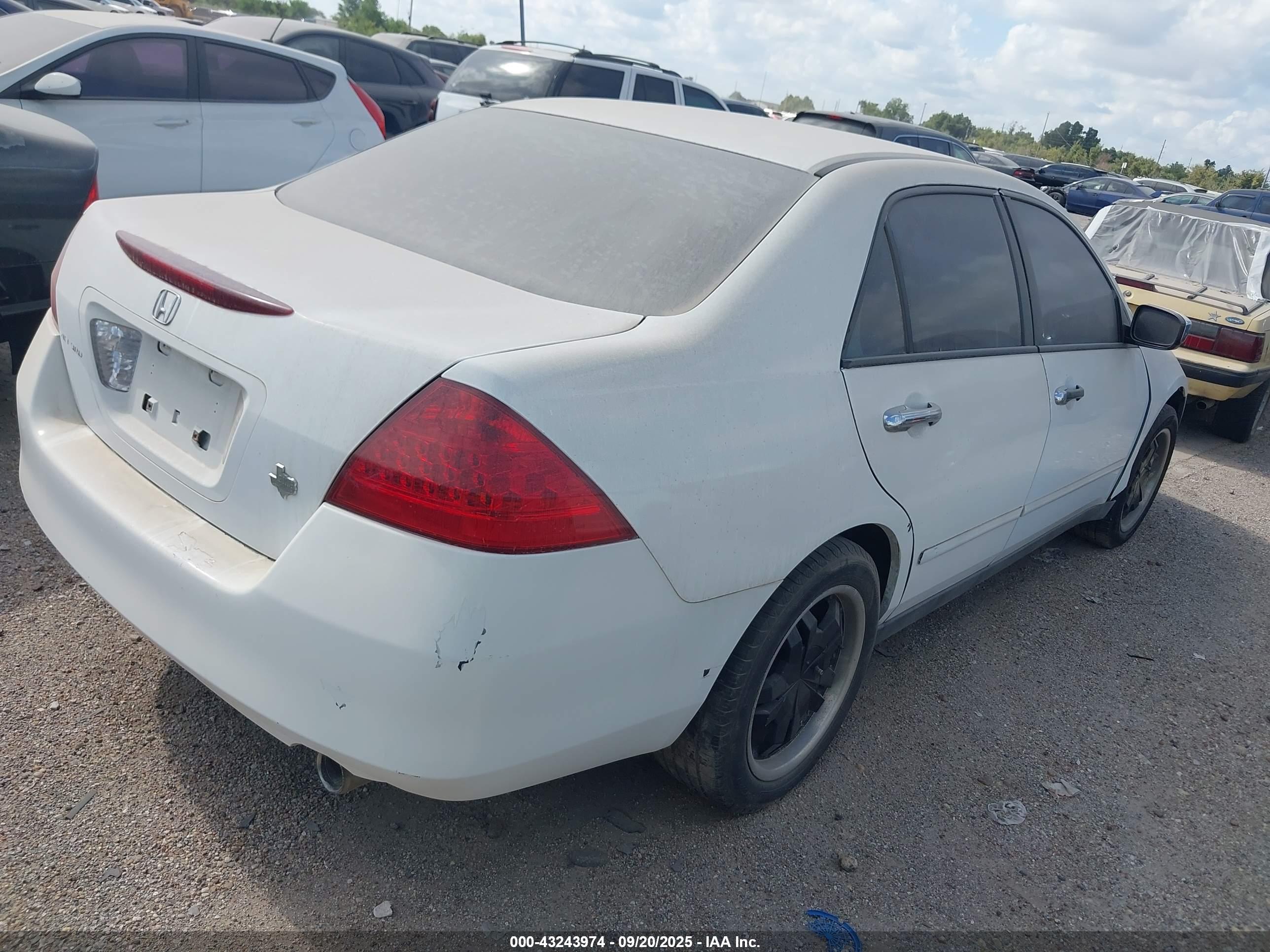 HONDA ACCORD image 4