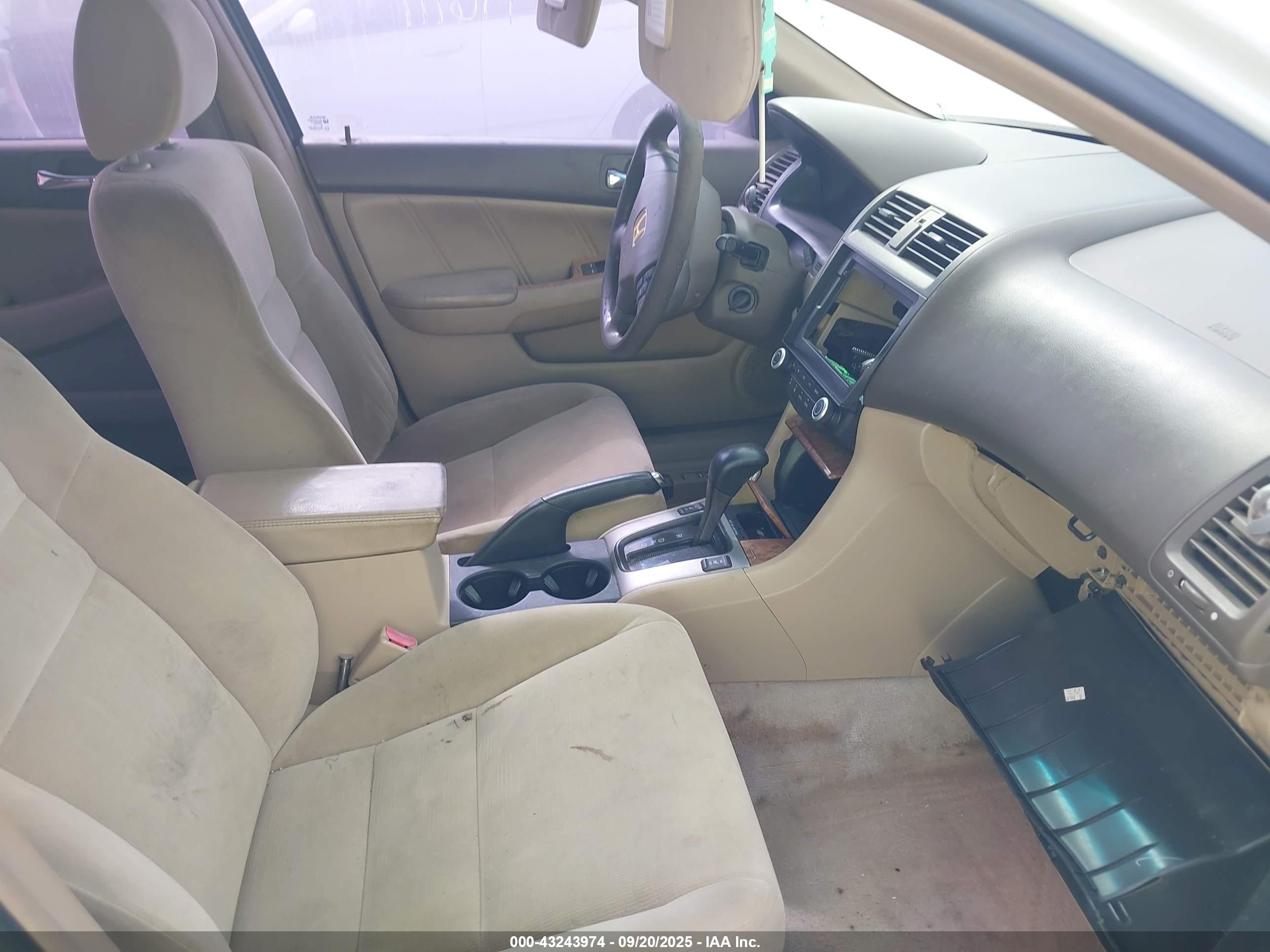 HONDA ACCORD image 5