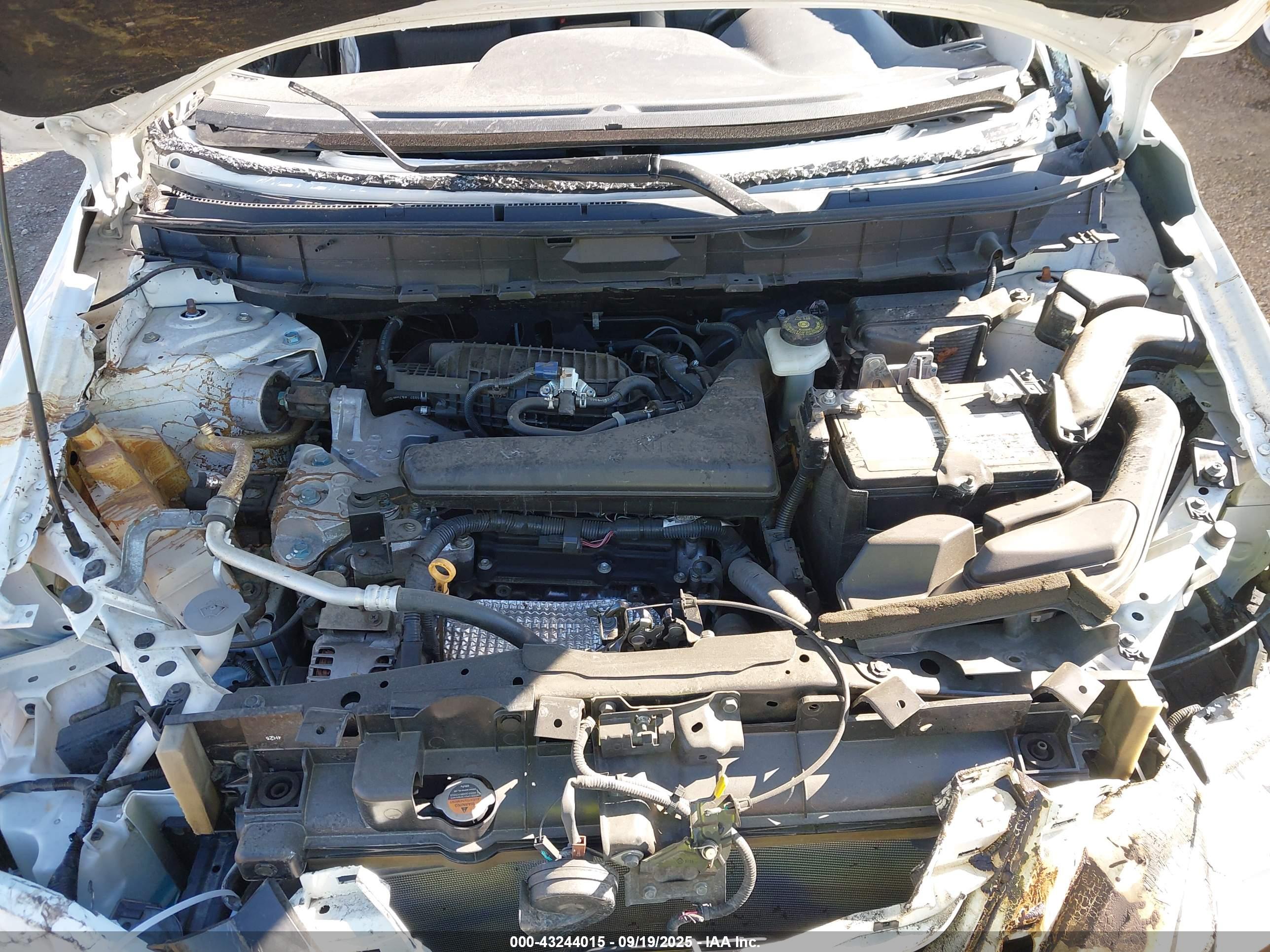 NISSAN ROGUE image 10