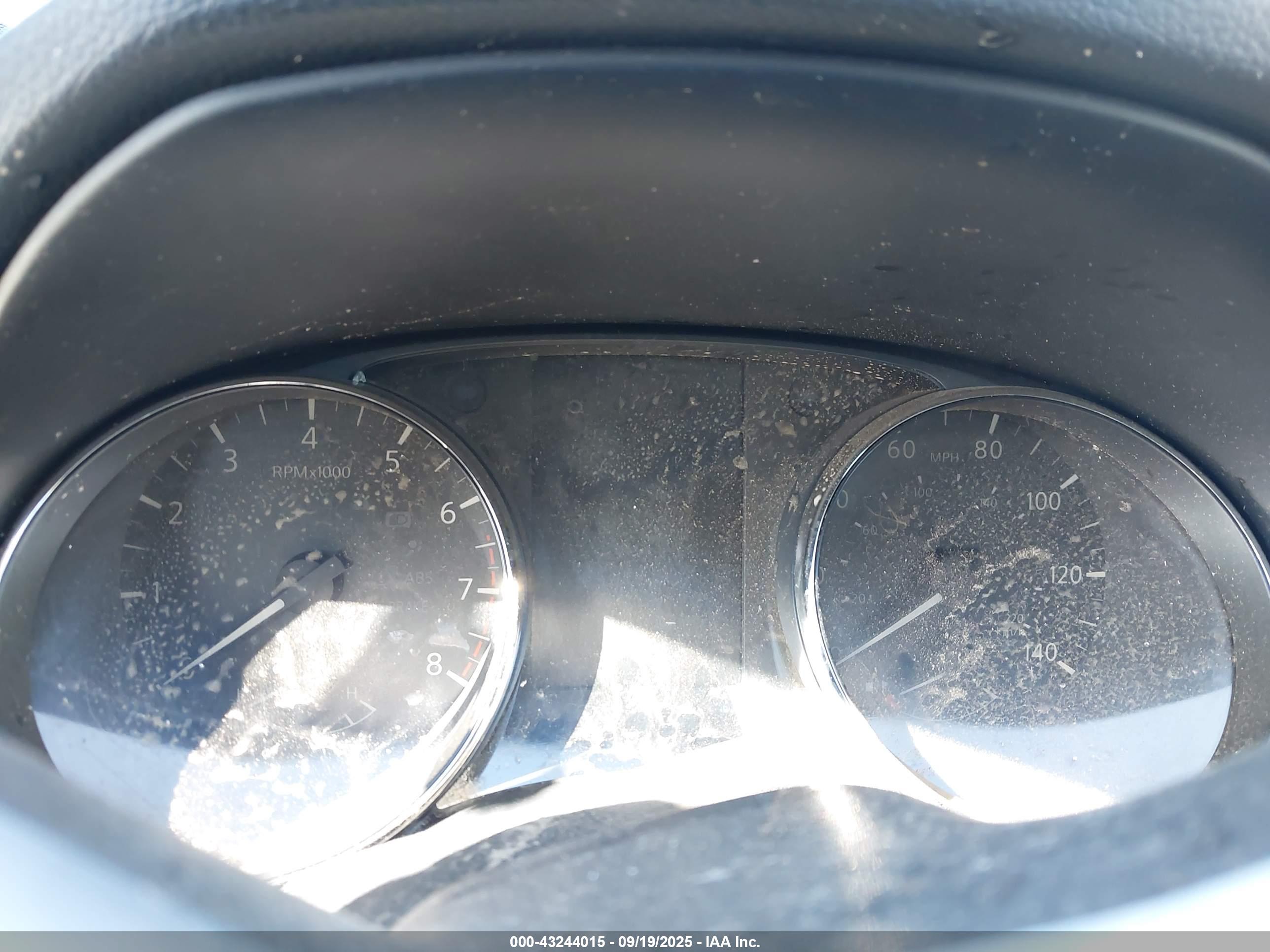 NISSAN ROGUE image 7
