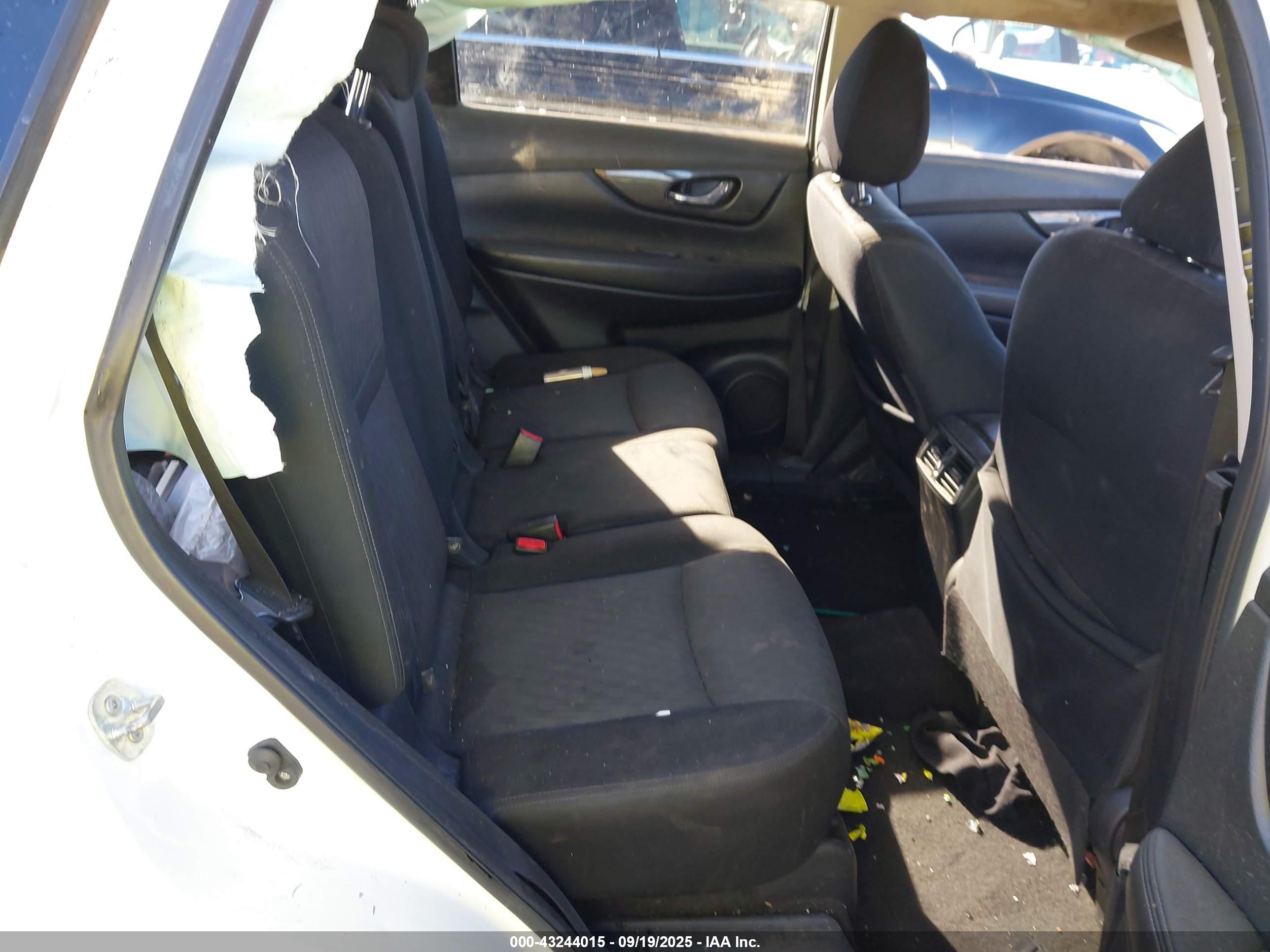 NISSAN ROGUE image 8