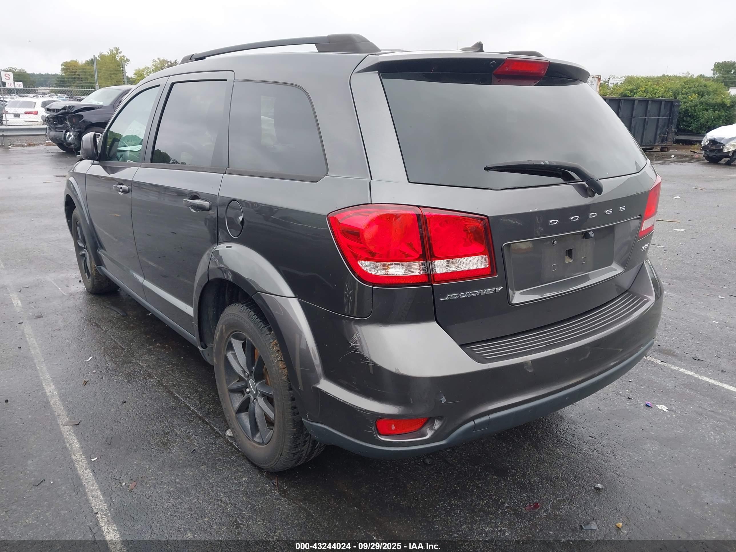 DODGE JOURNEY image 3