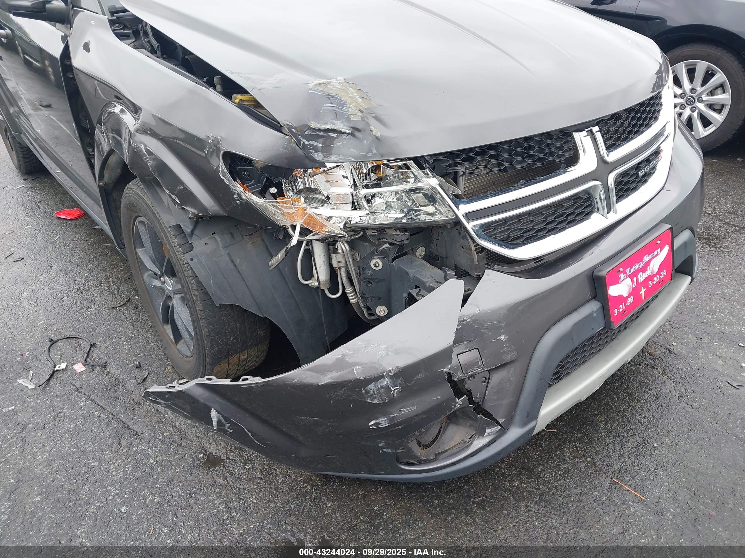 DODGE JOURNEY image 6