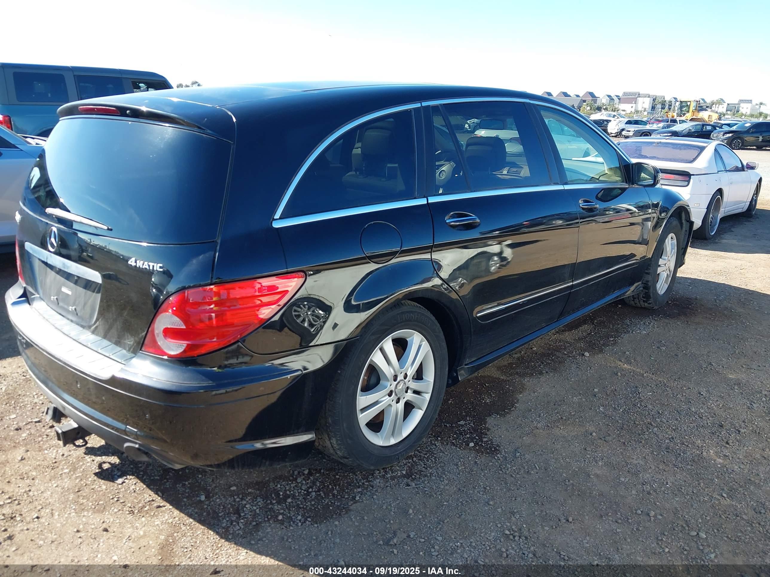 MERCEDES-BENZ R image 4