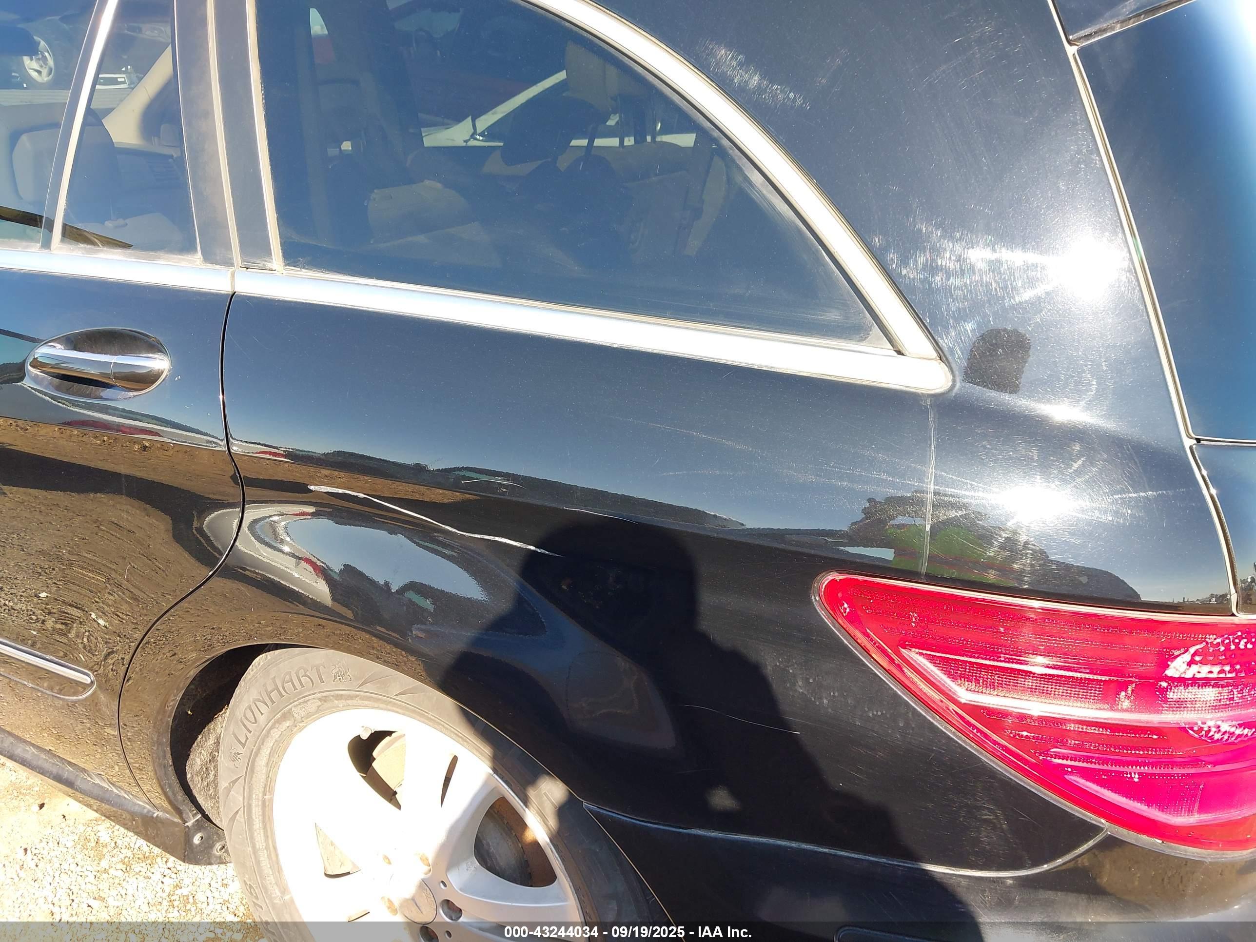 MERCEDES-BENZ R image 6
