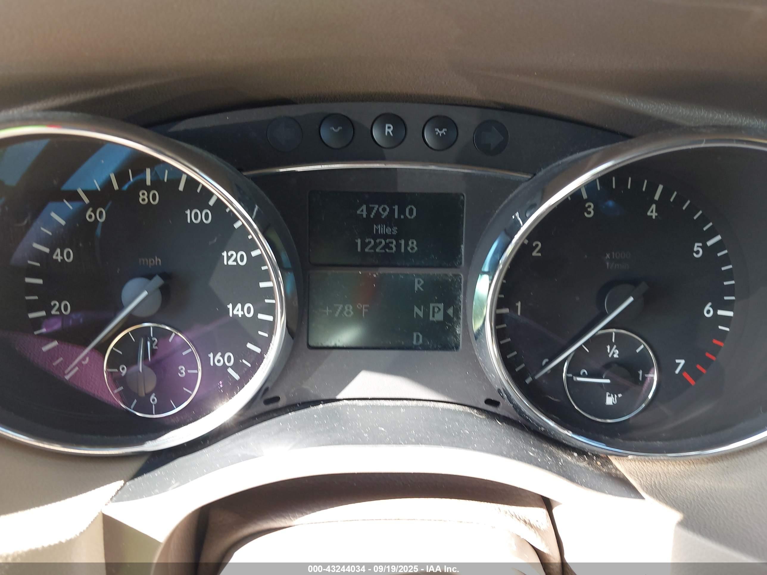 MERCEDES-BENZ R image 7