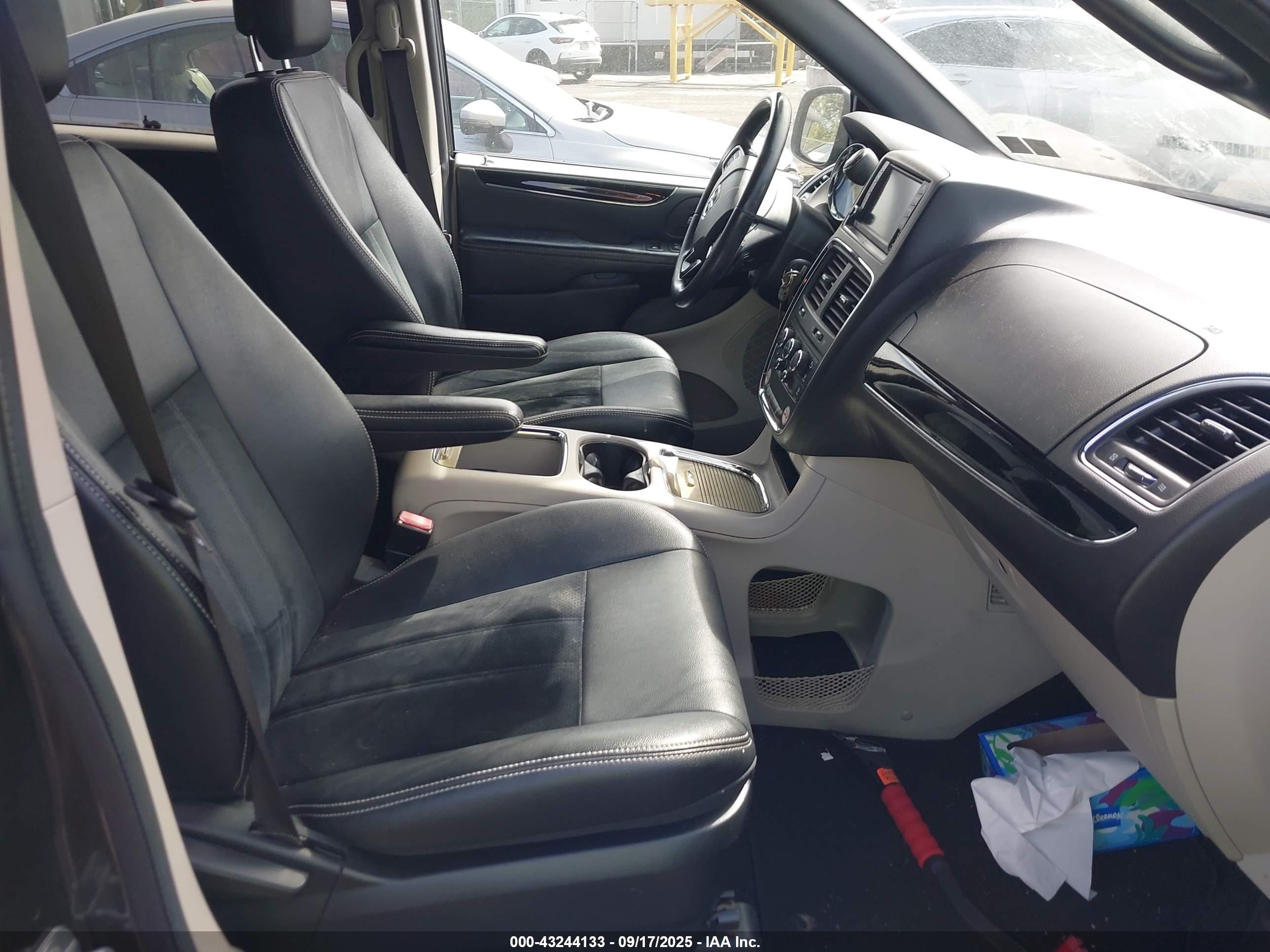 DODGE GRAND image 5