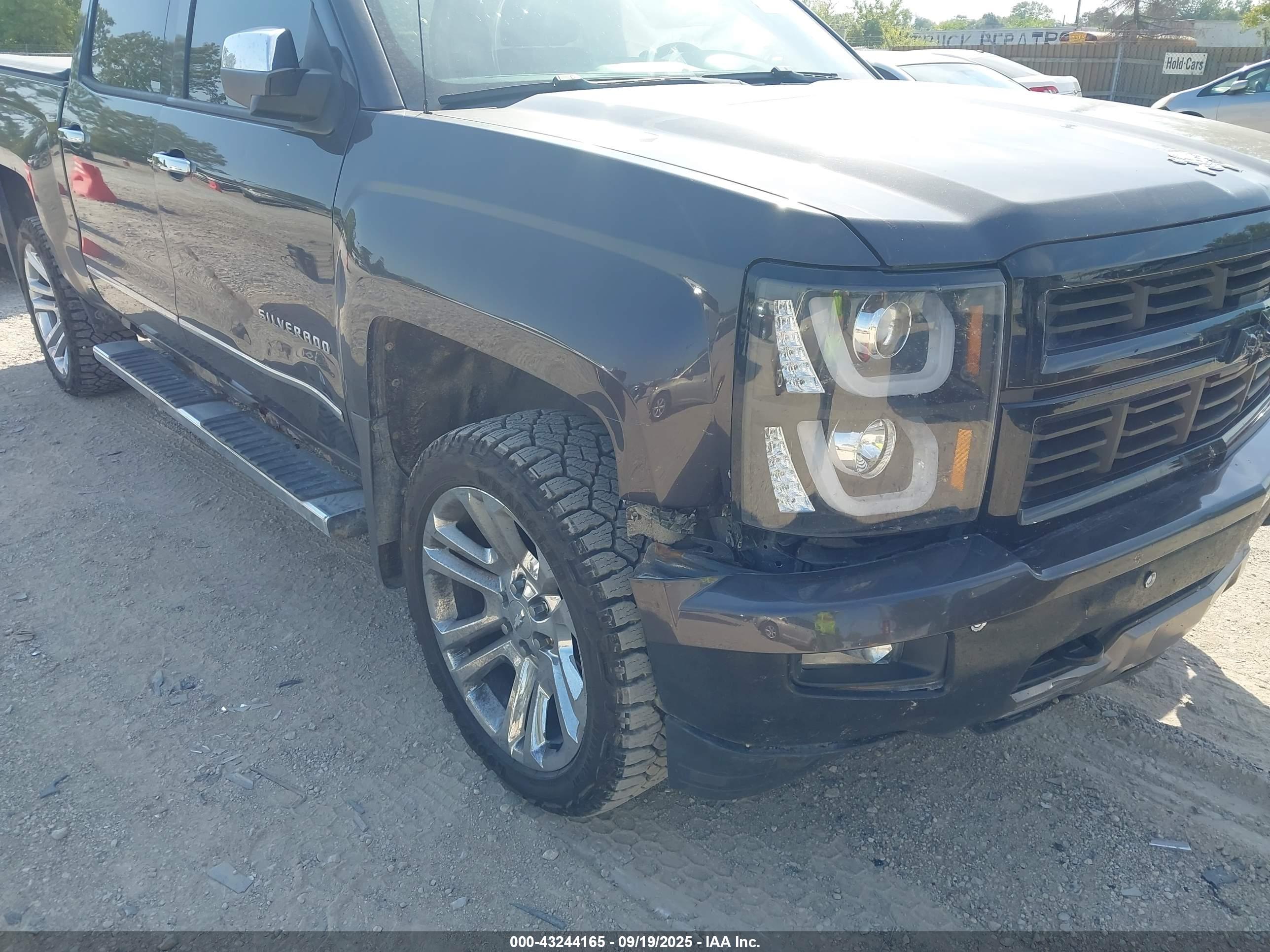 CHEVROLET SILVERADO image 6