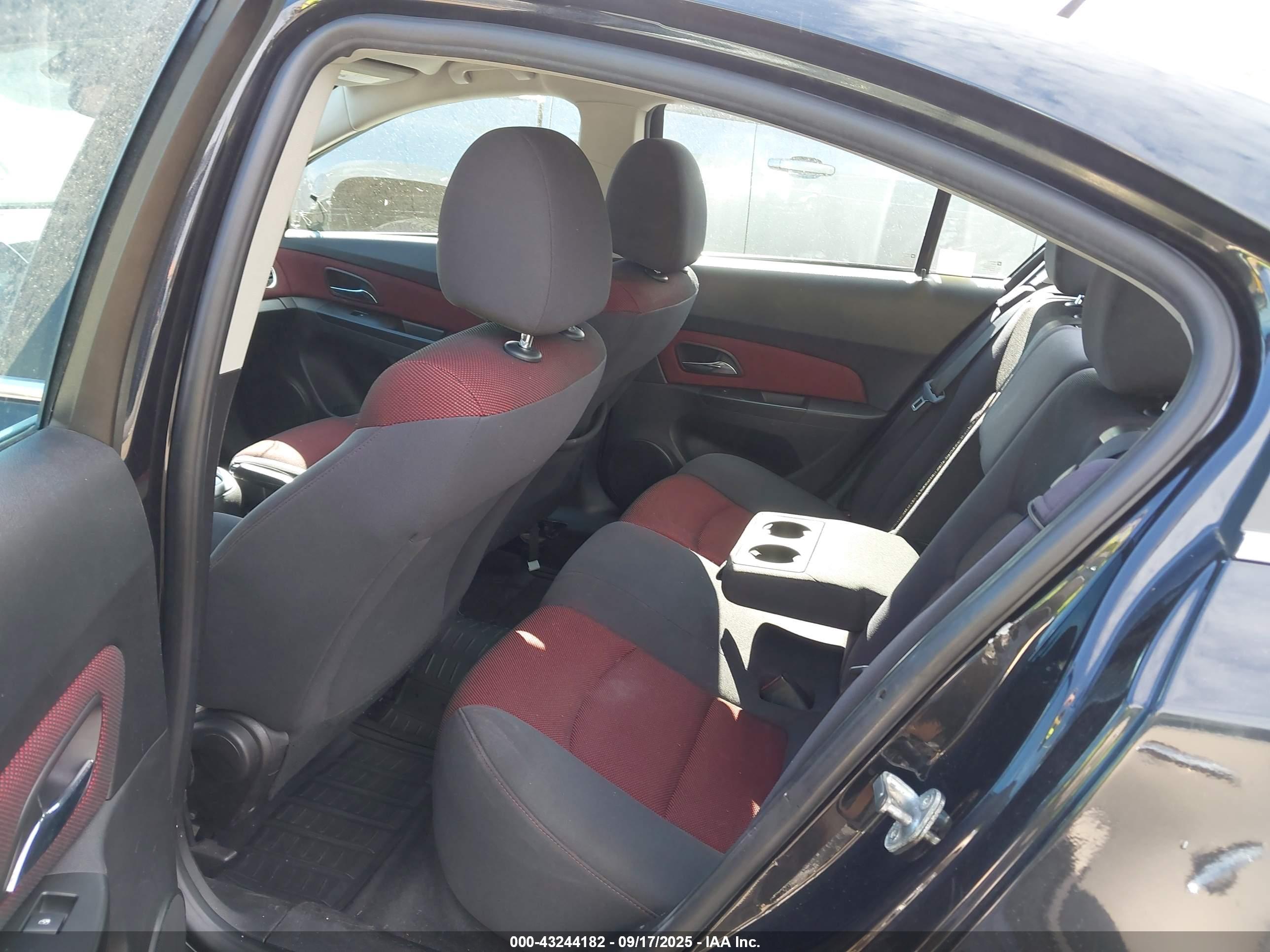 CHEVROLET CRUZE image 8