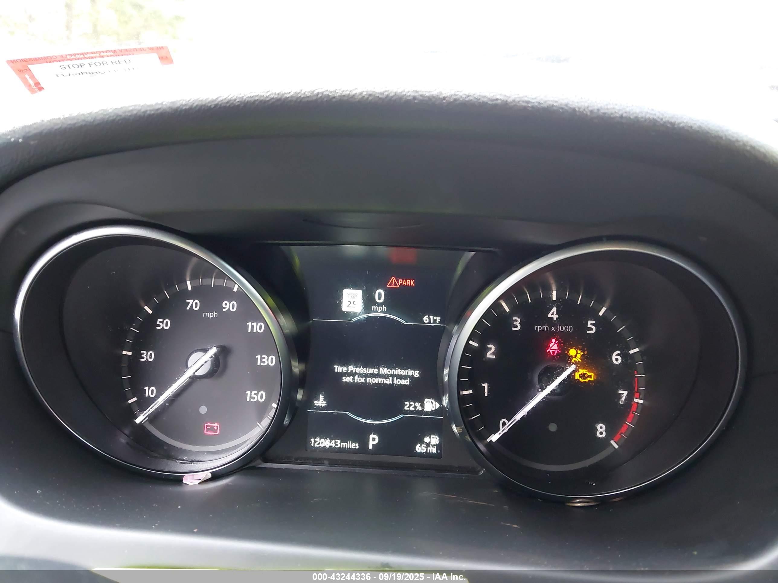 LAND ROVER image 7