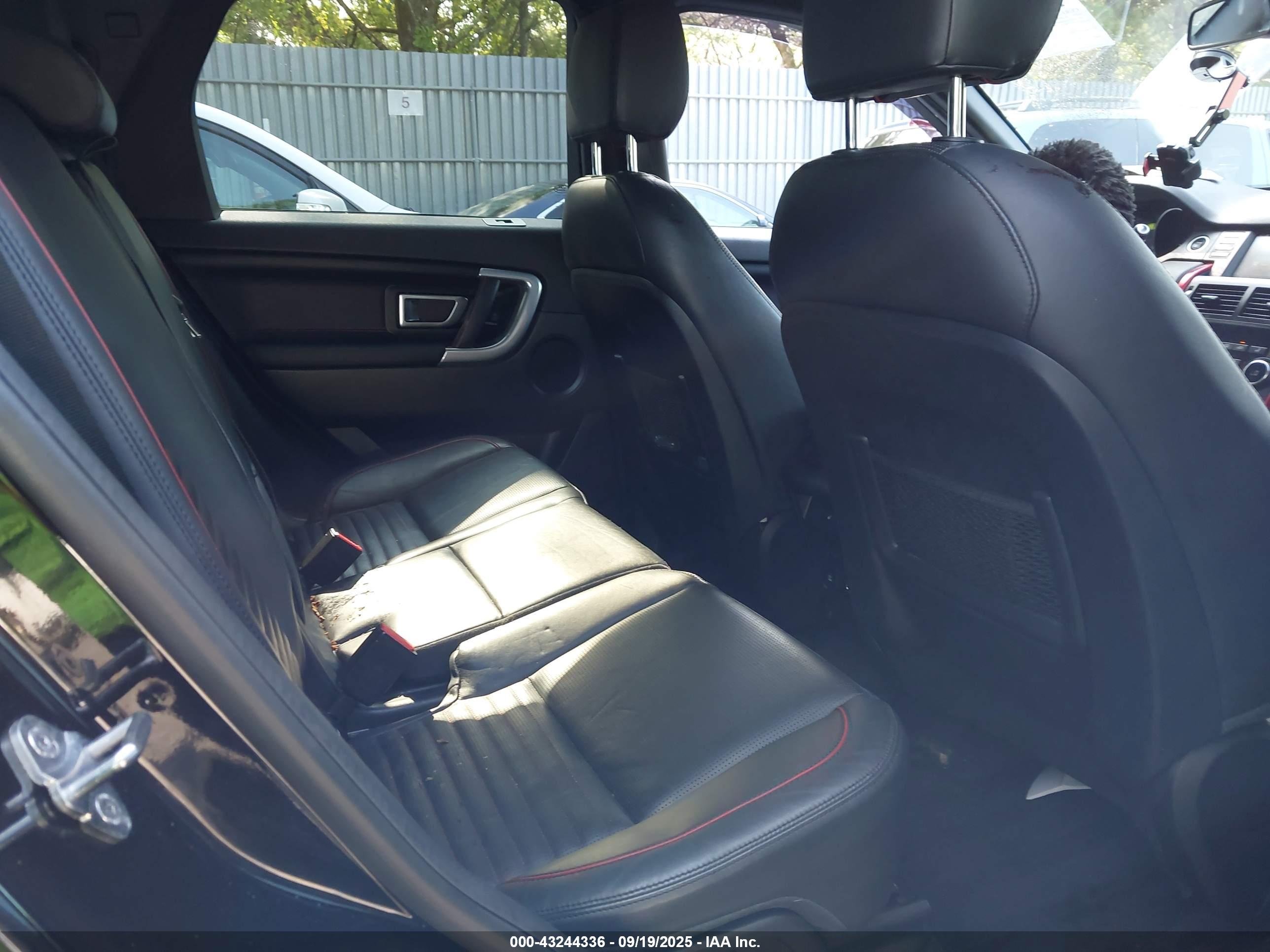 LAND ROVER image 8