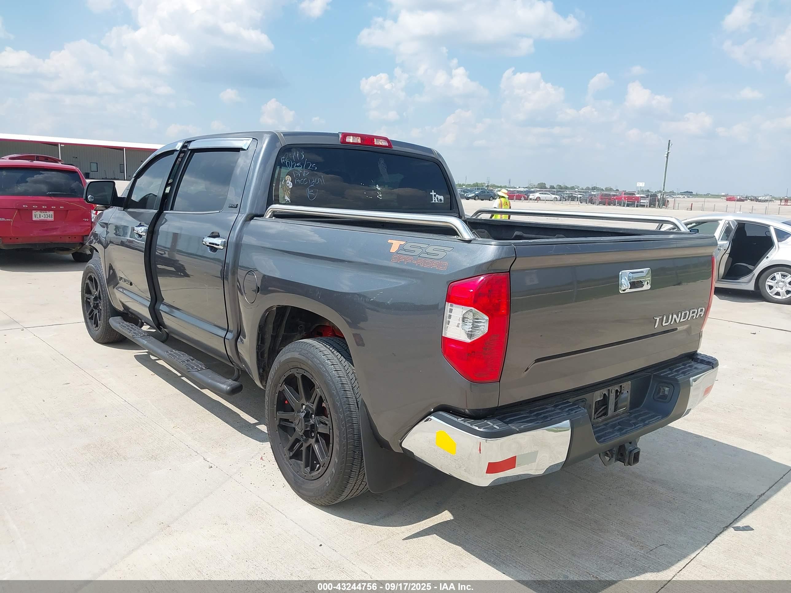 TOYOTA TUNDRA image 3