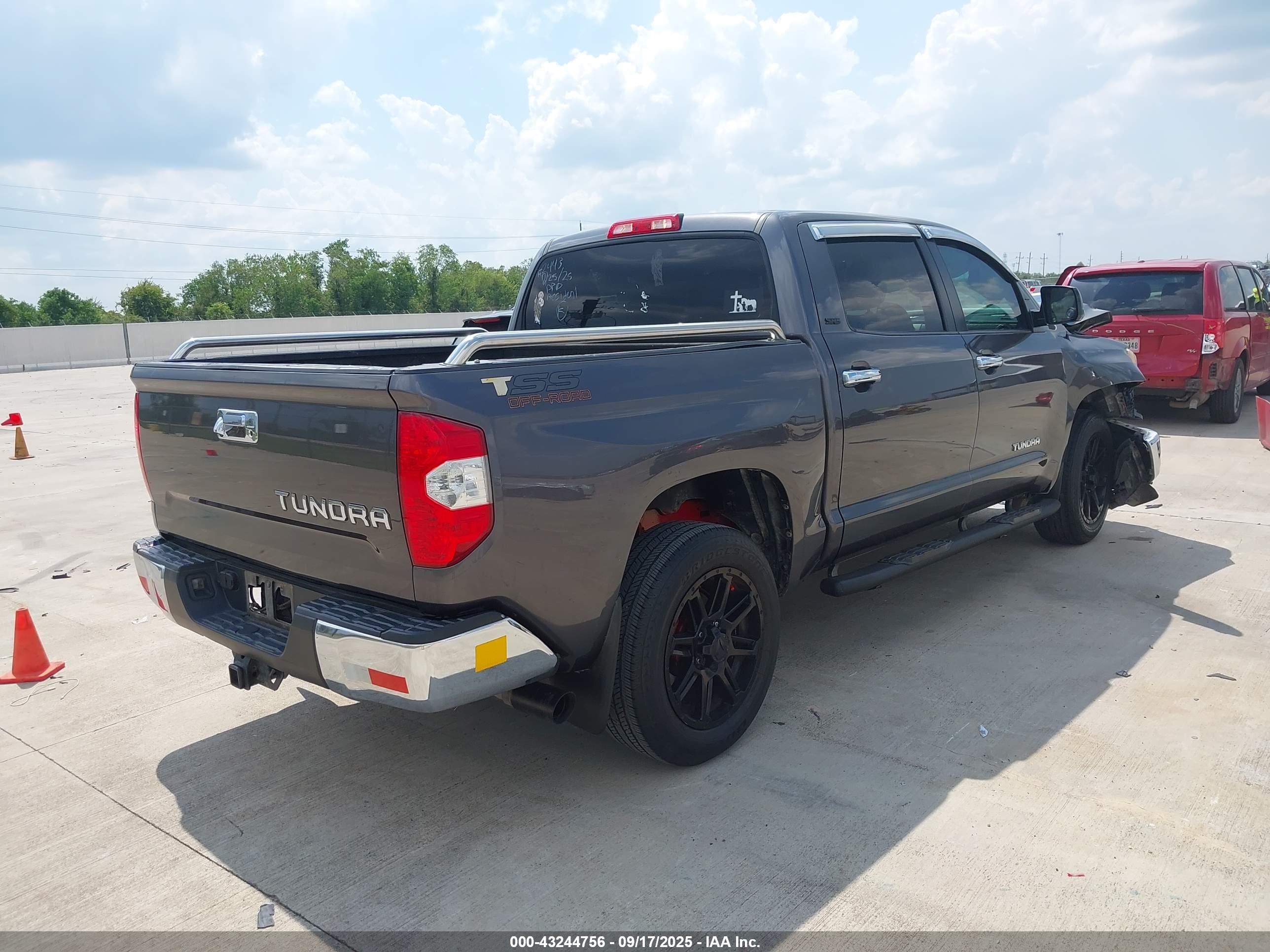 TOYOTA TUNDRA image 4