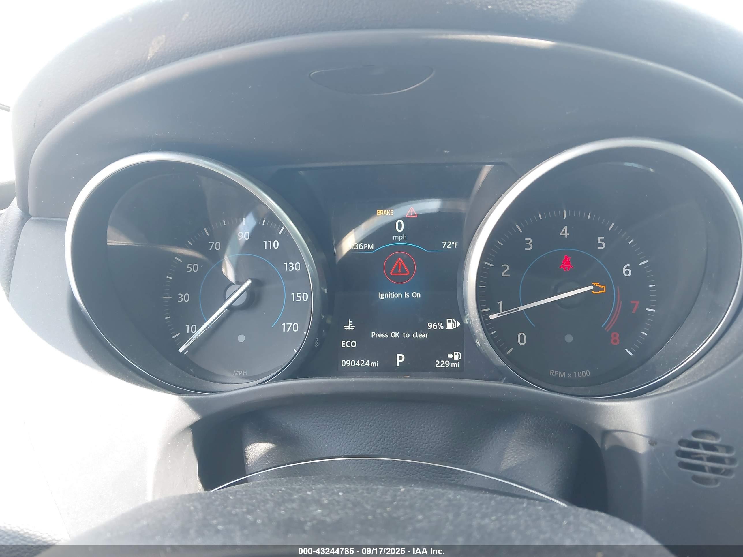 JAGUAR F-PACE image 7