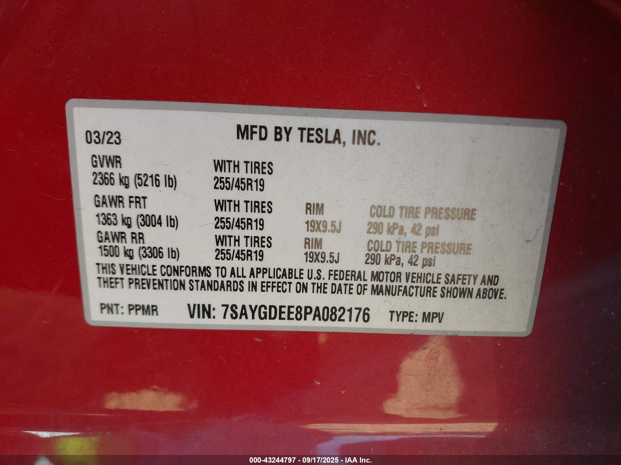 TESLA MODEL image 9