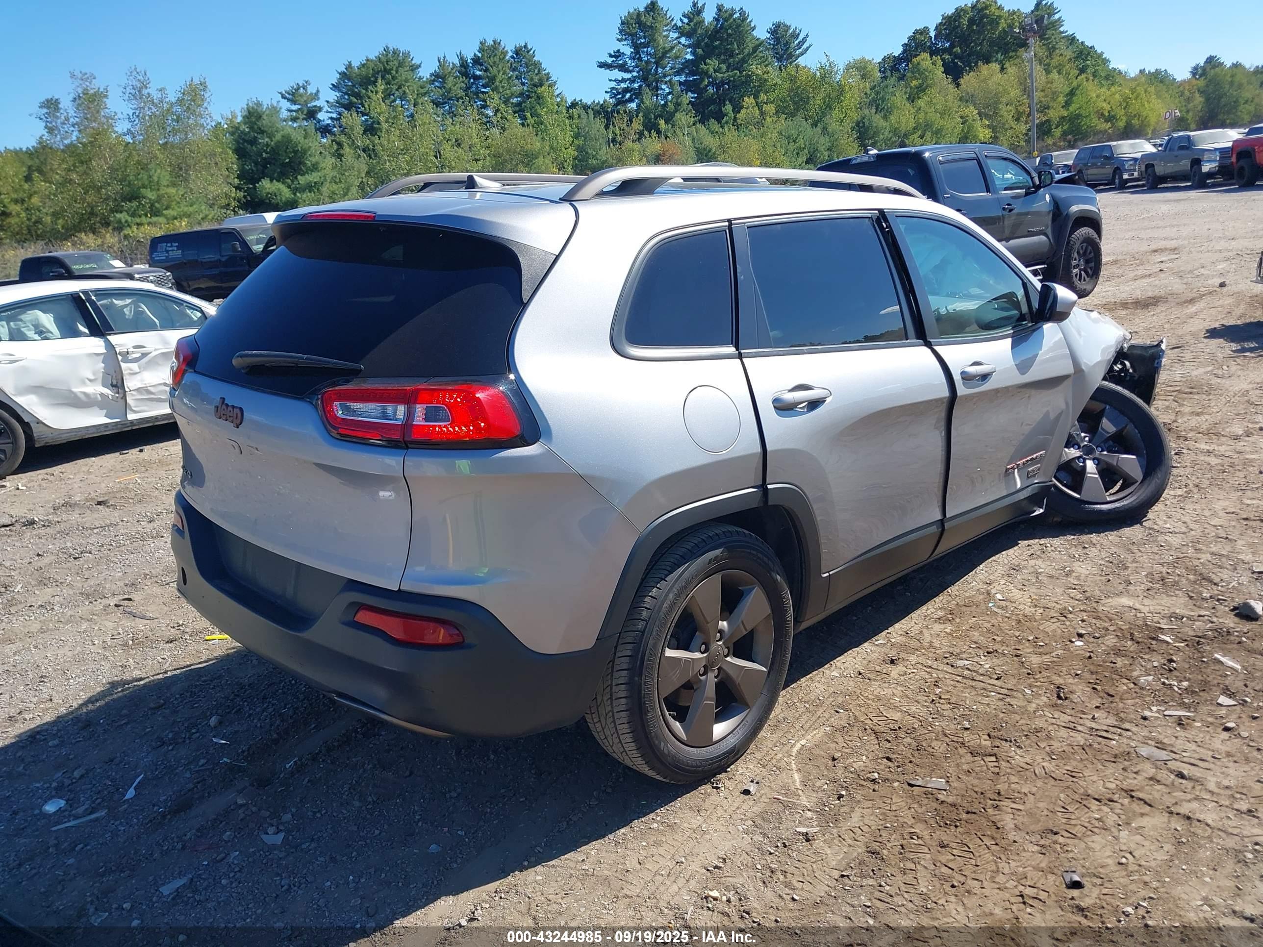 JEEP CHEROKEE image 4