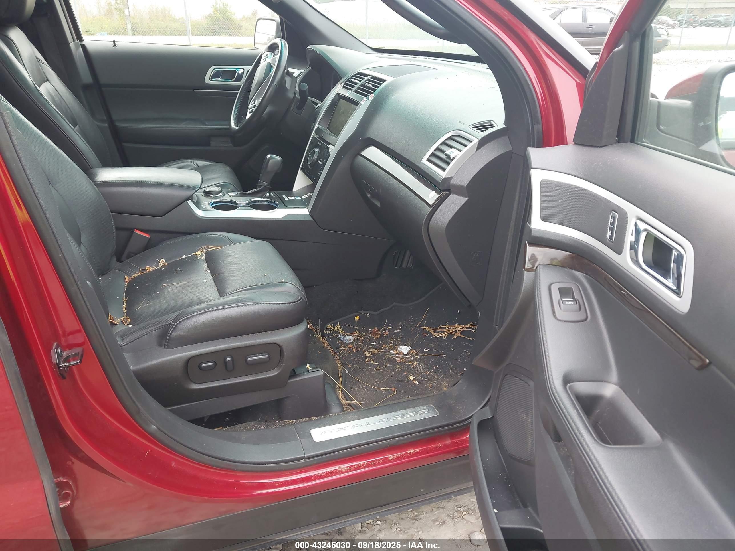 FORD EXPLORER image 5