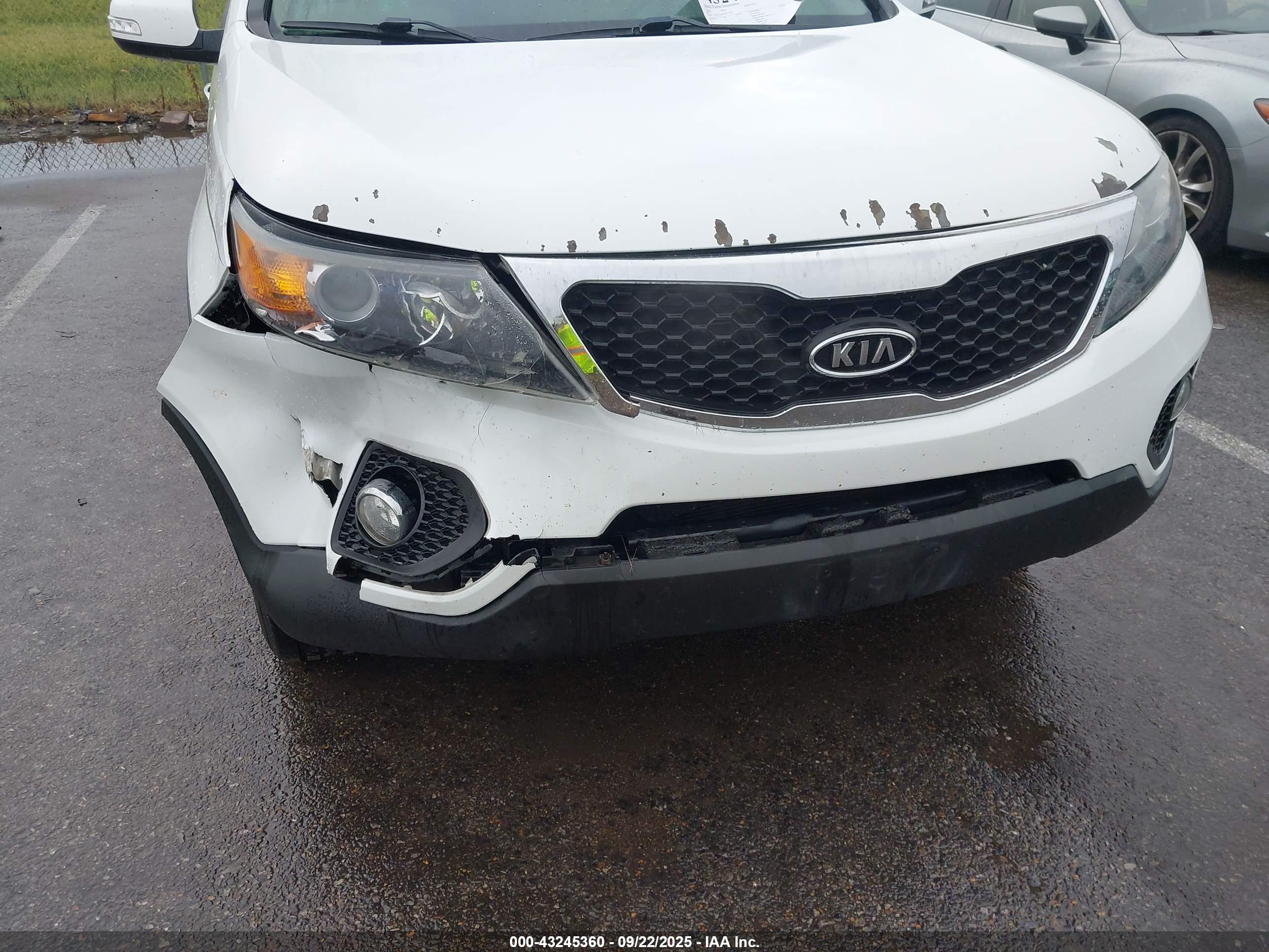 KIA SORENTO image 6