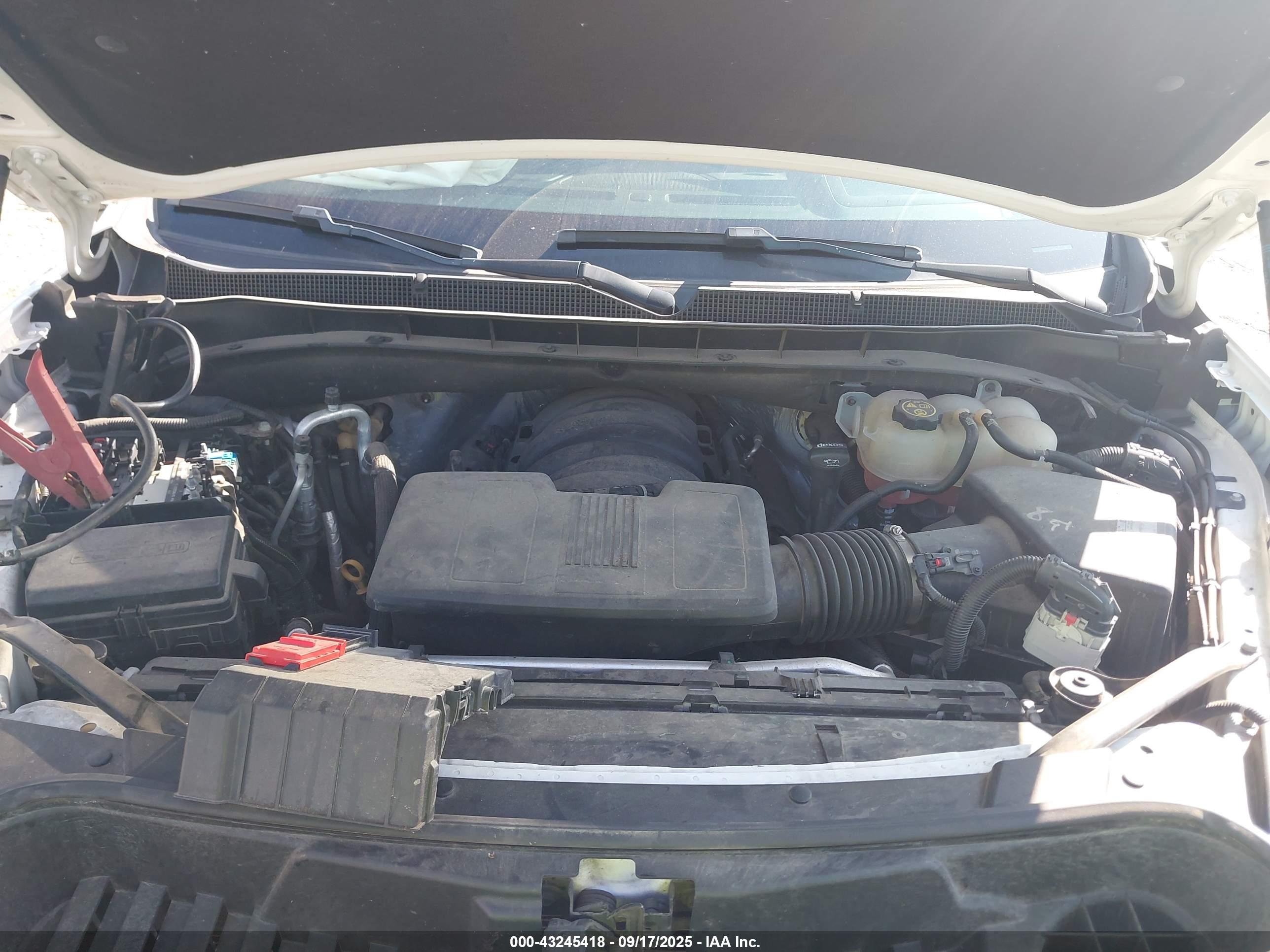 CHEVROLET SUBURBAN image 10