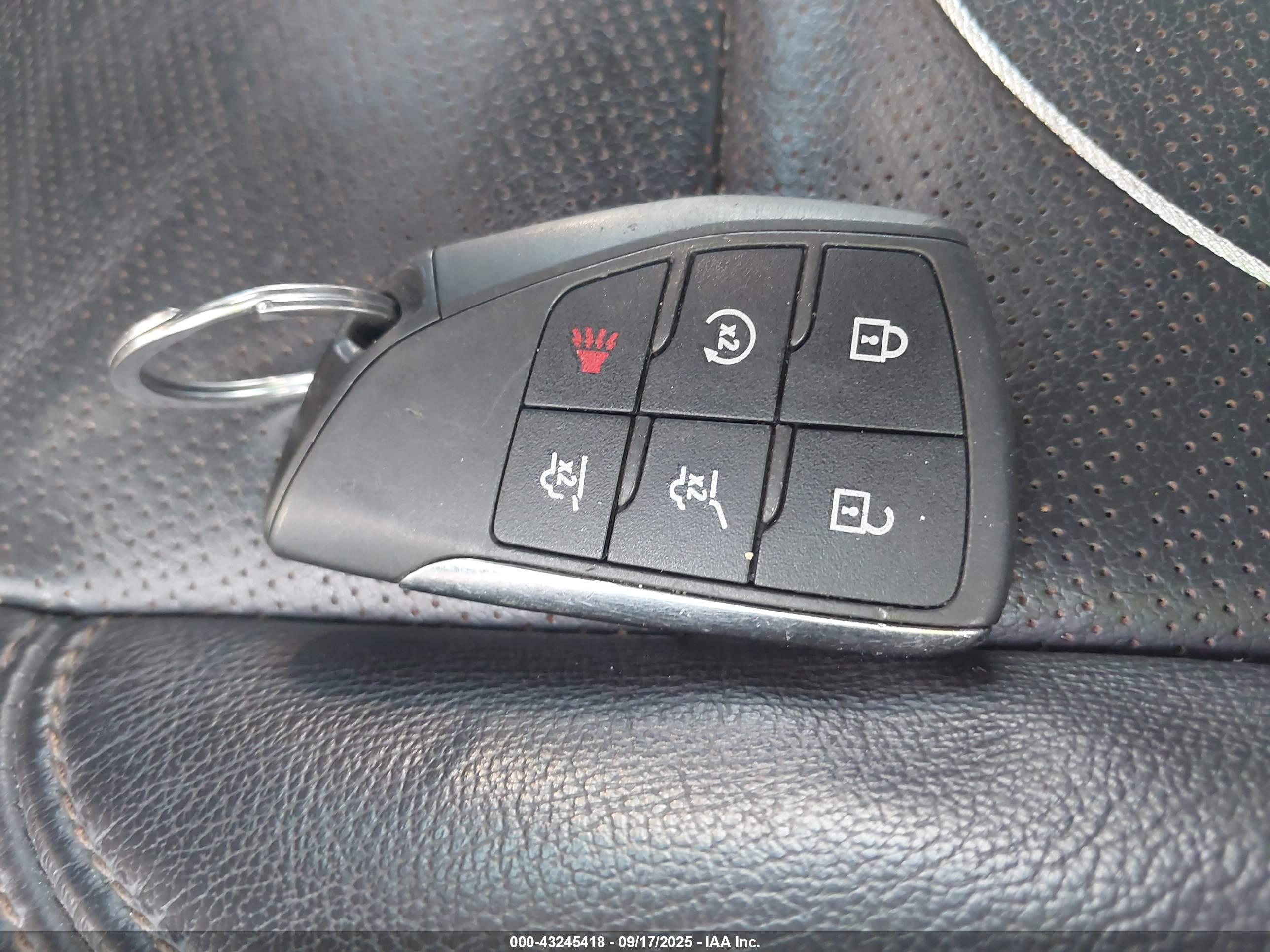 CHEVROLET SUBURBAN image 11