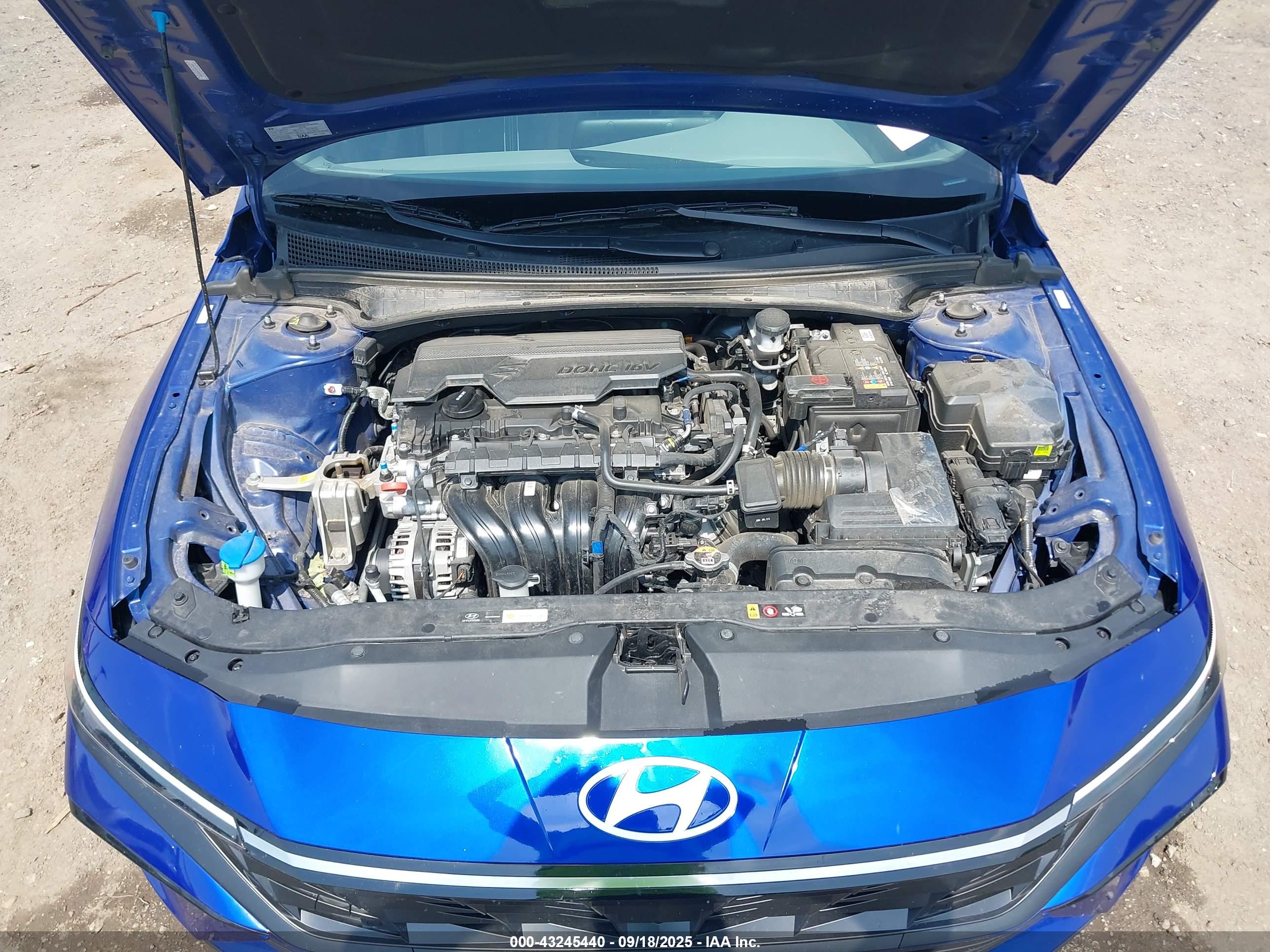 HYUNDAI ELANTRA image 10