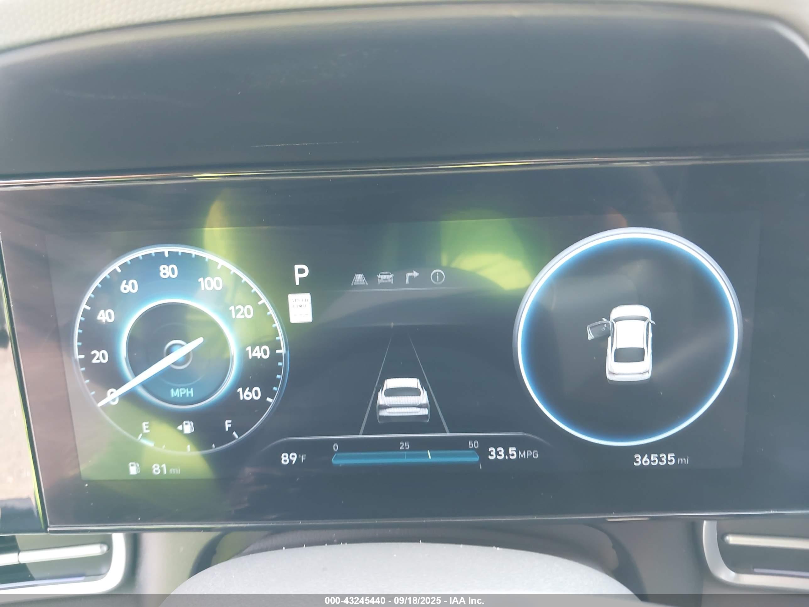 HYUNDAI ELANTRA image 7