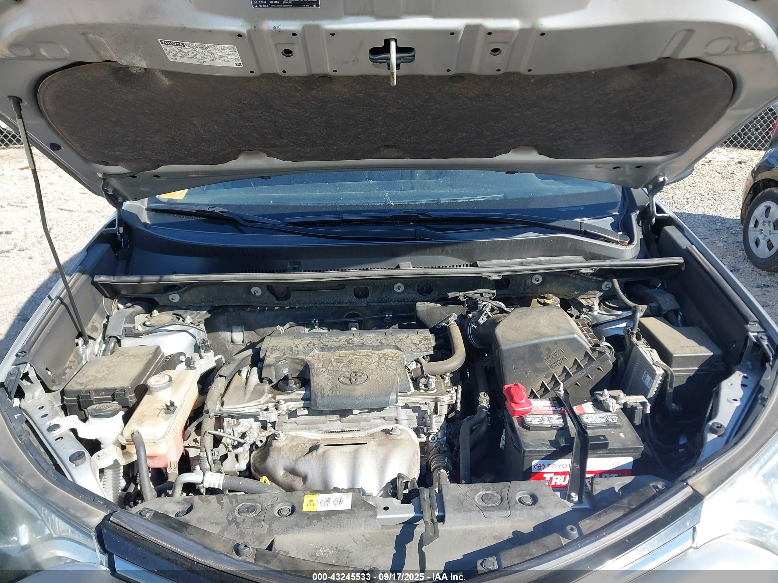 TOYOTA RAV4 image 10