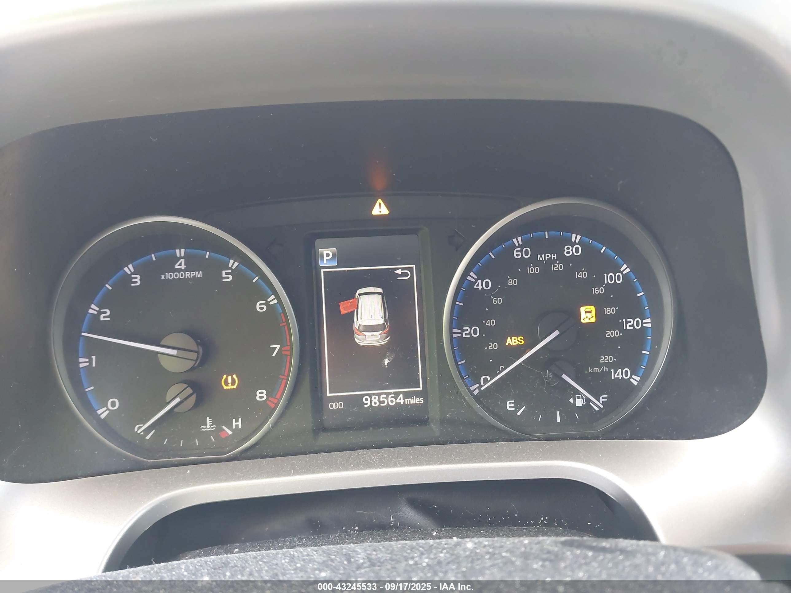 TOYOTA RAV4 image 7