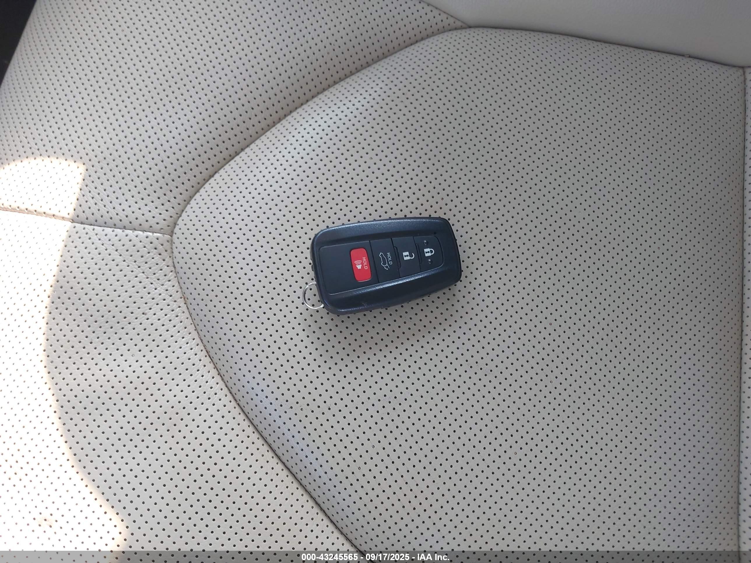 TOYOTA HIGHLANDER image 11