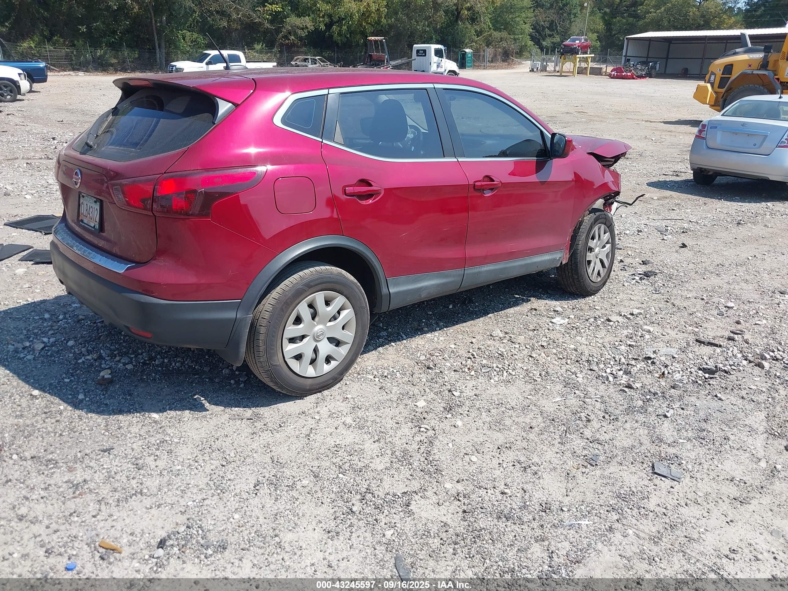 NISSAN ROGUE image 4