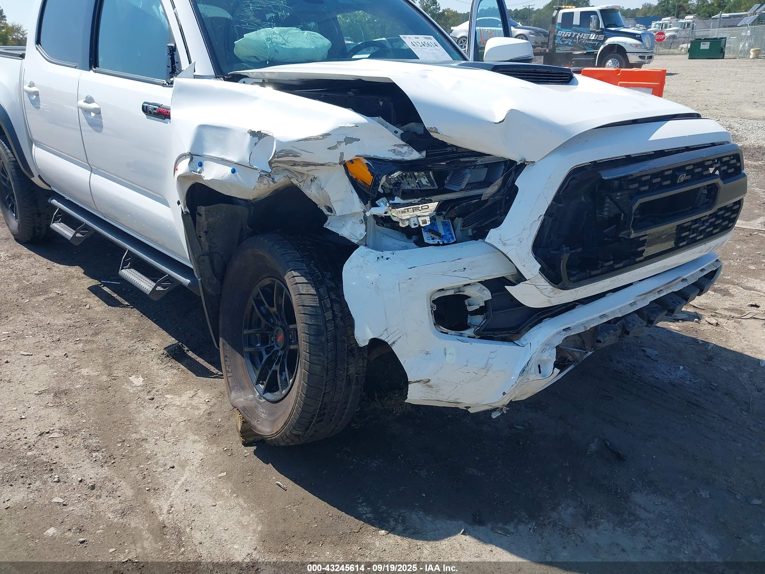 TOYOTA TACOMA image 6