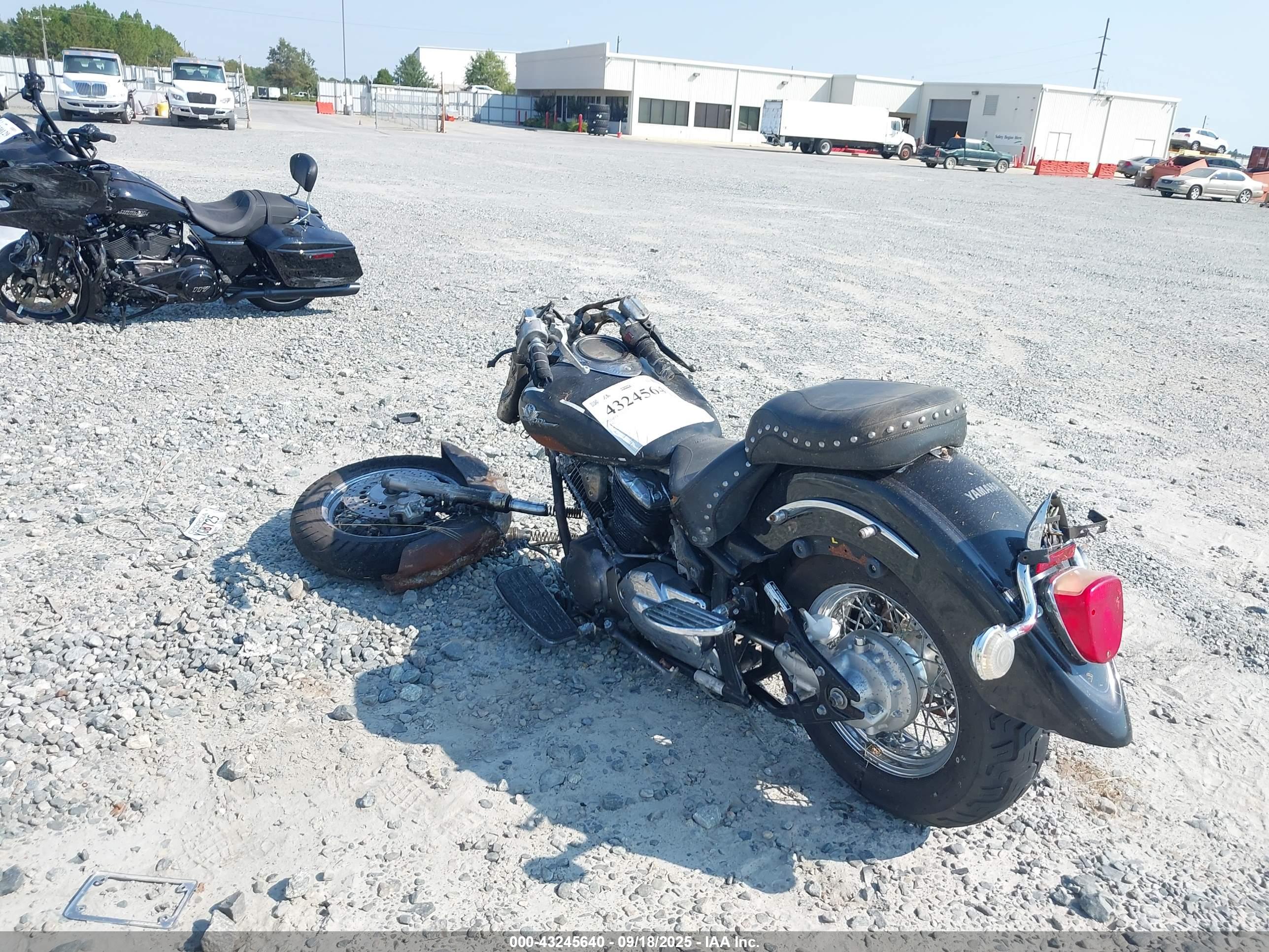 YAMAHA XVS1100 image 3