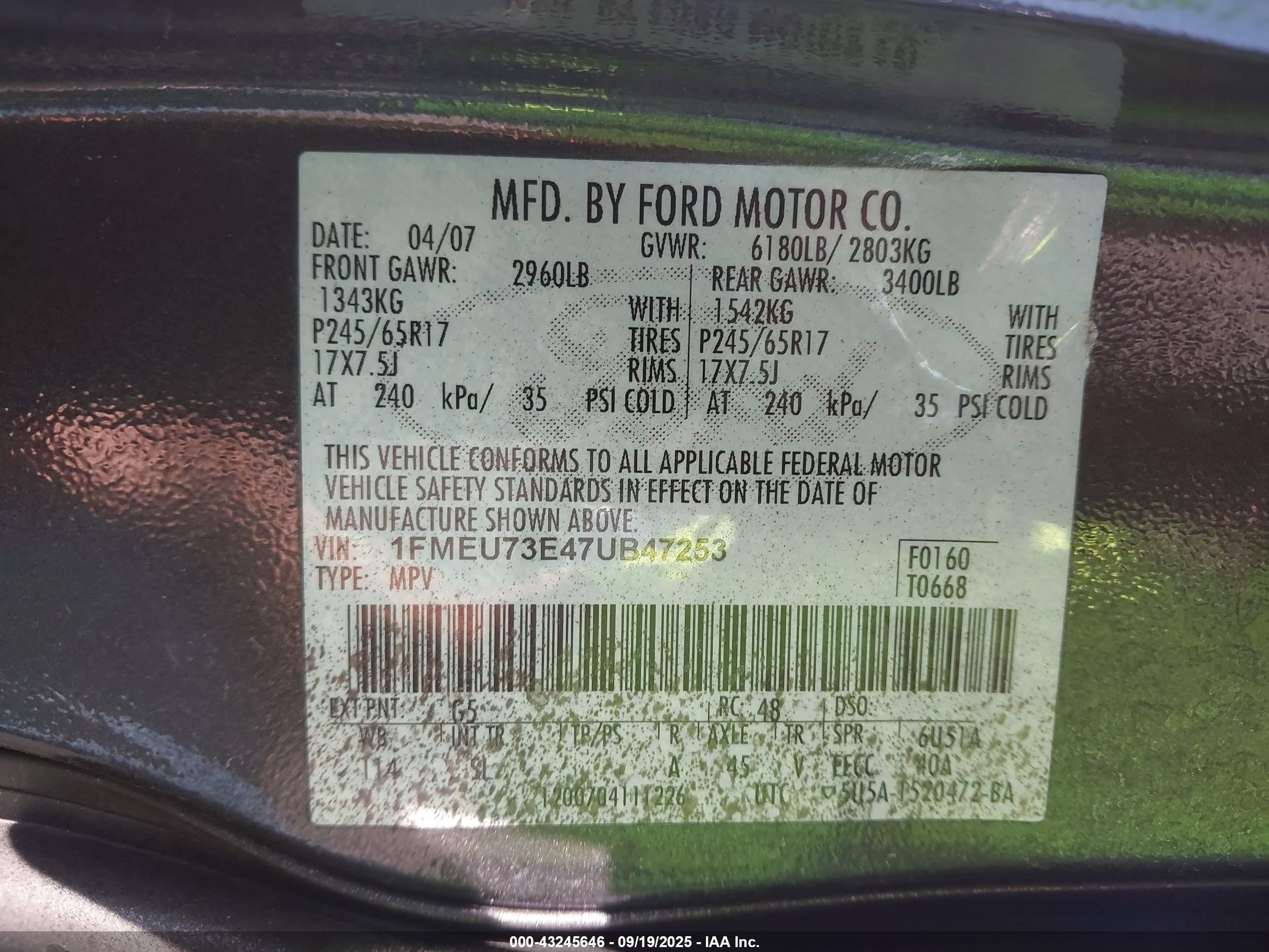 FORD EXPLORER image 9