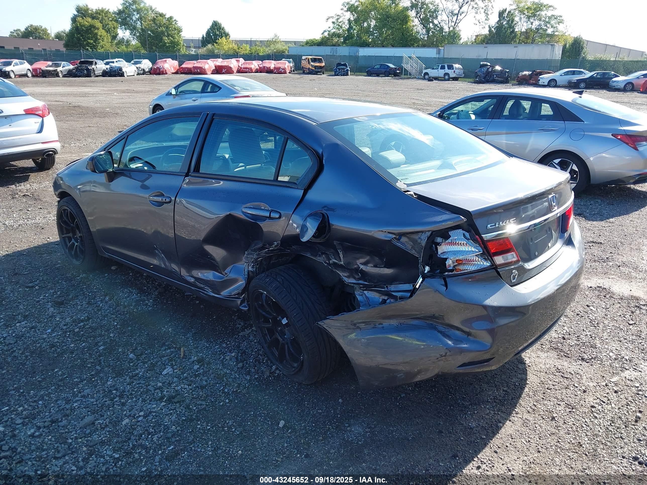 HONDA CIVIC image 3