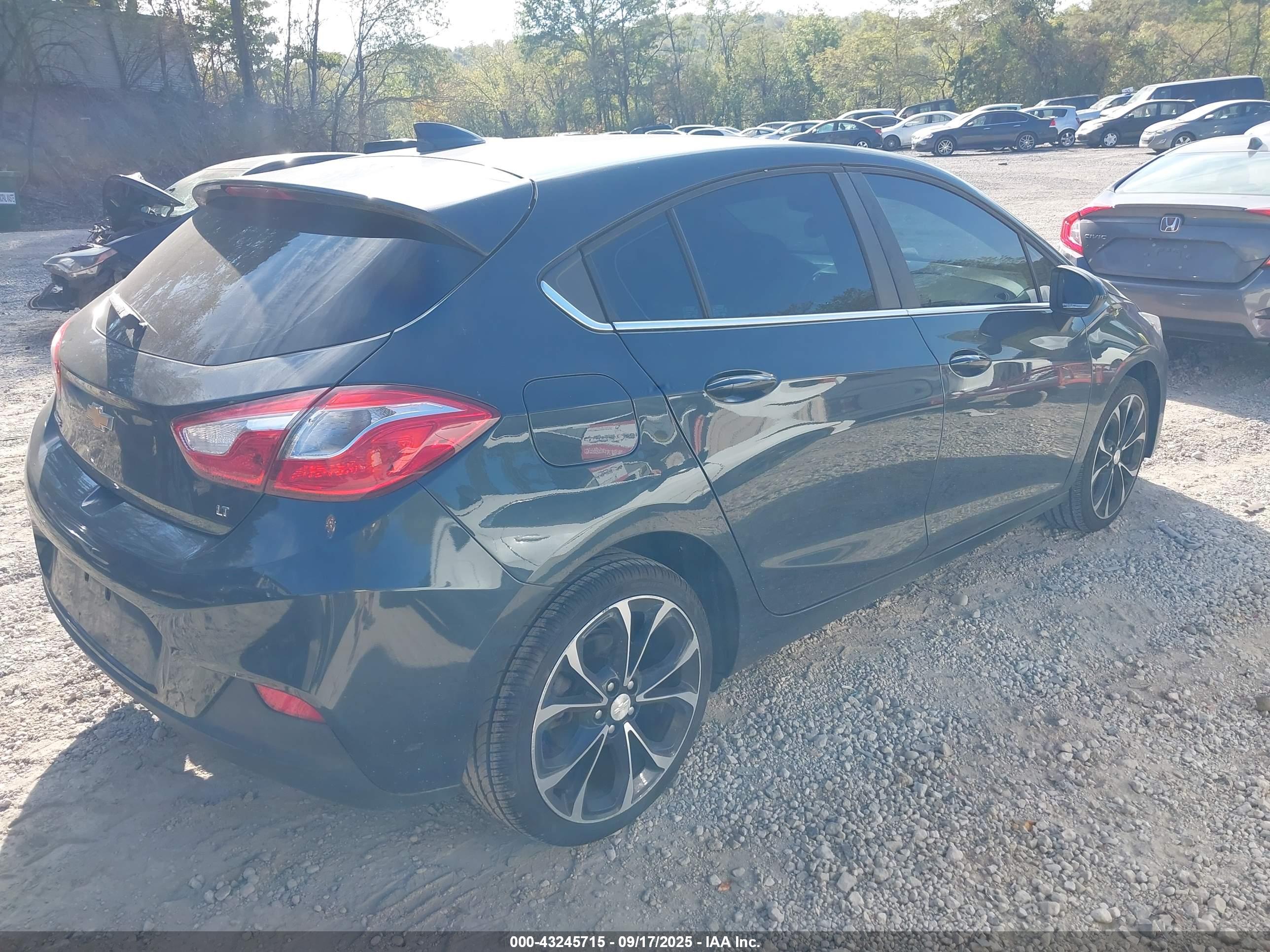 CHEVROLET CRUZE image 4