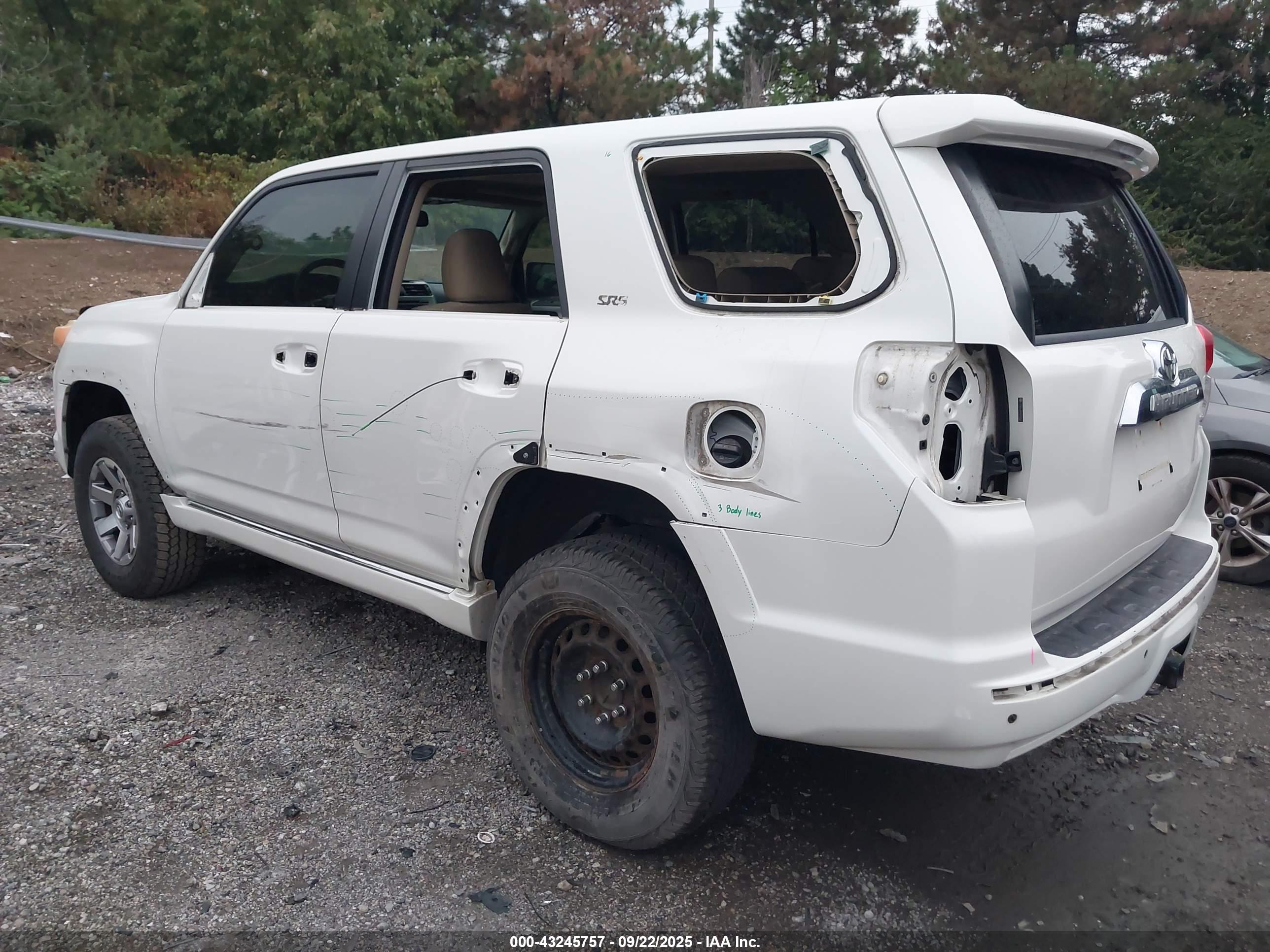 TOYOTA 4RUNNER image 3