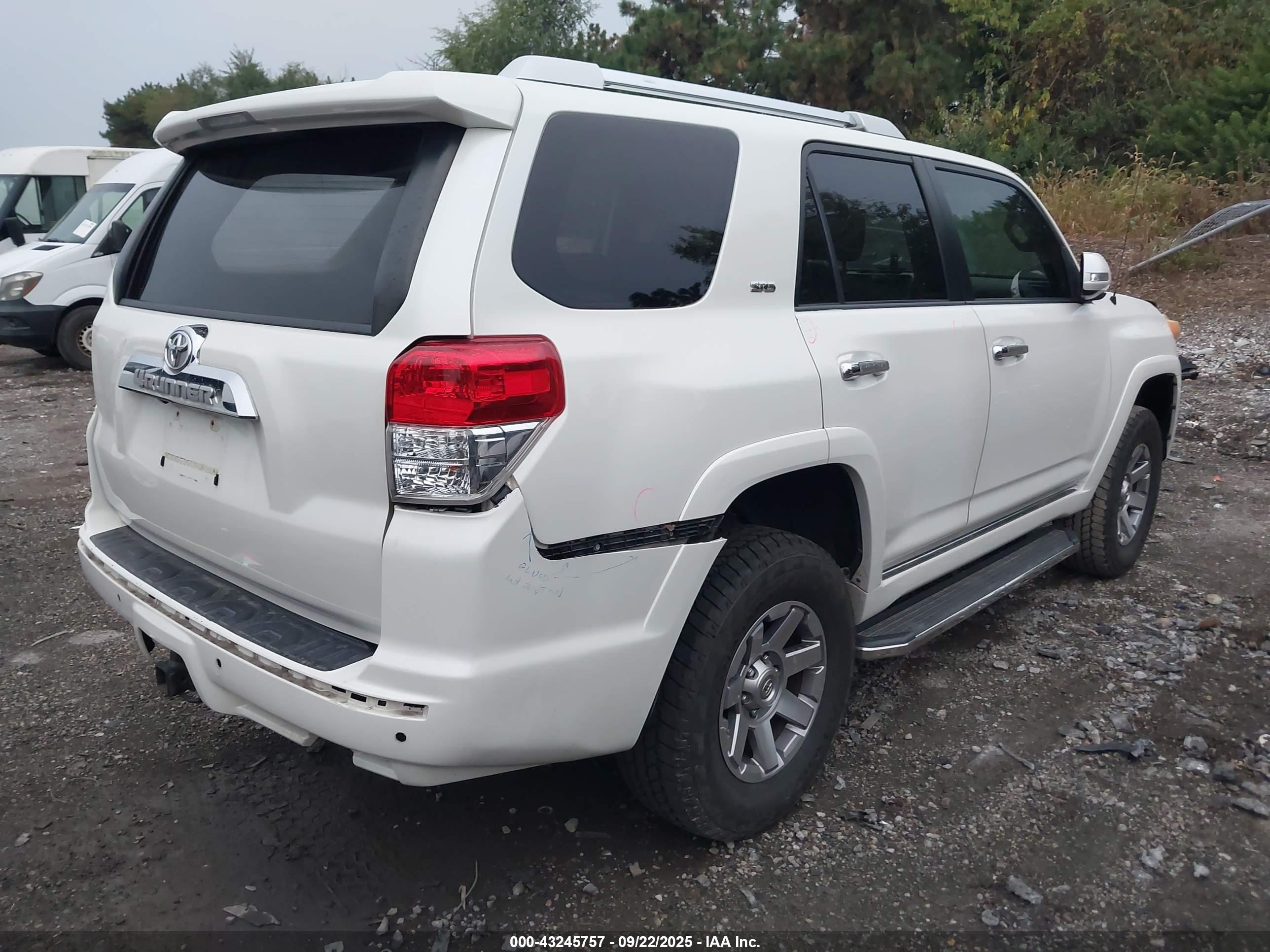 TOYOTA 4RUNNER image 4