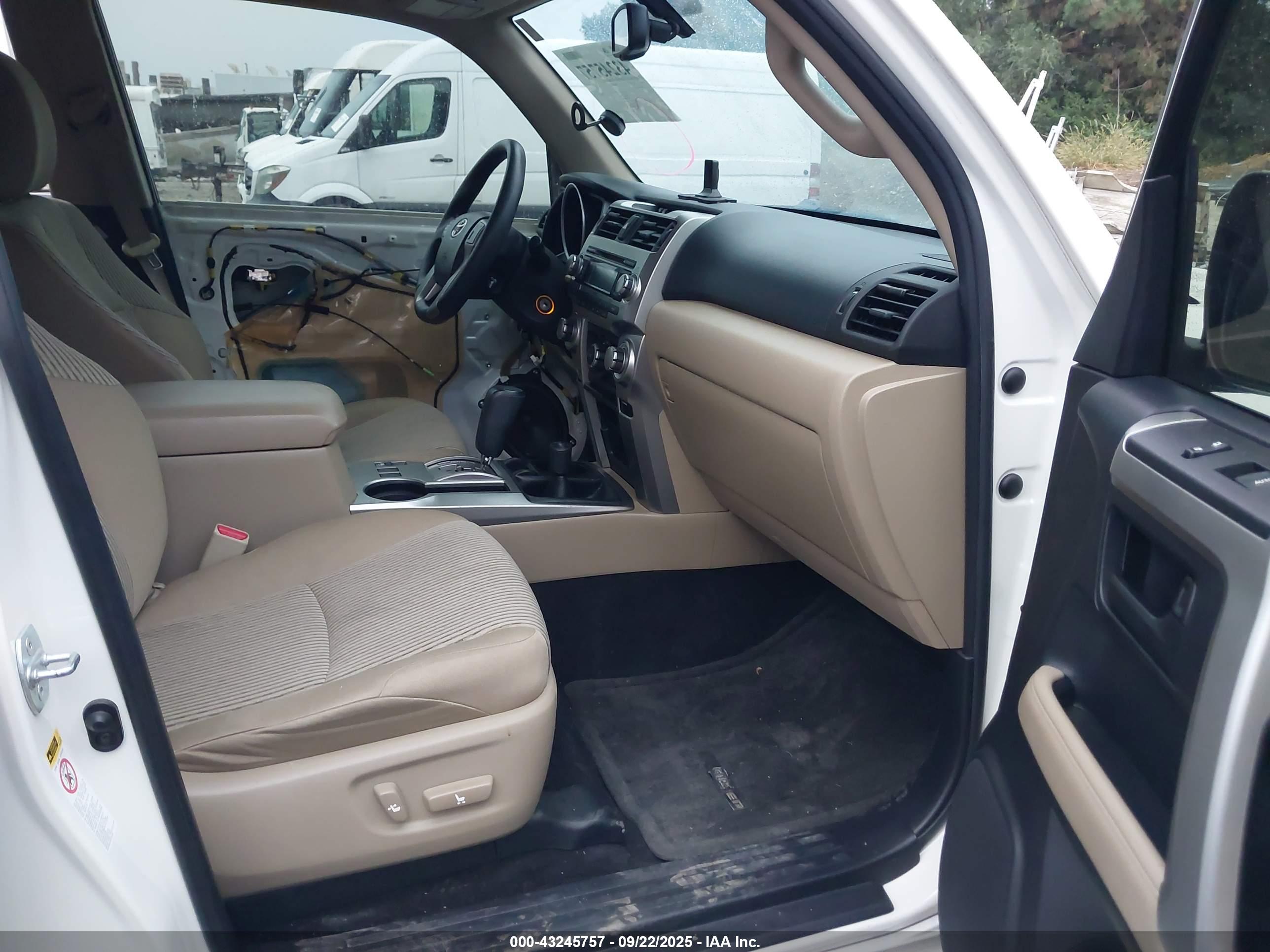TOYOTA 4RUNNER image 5