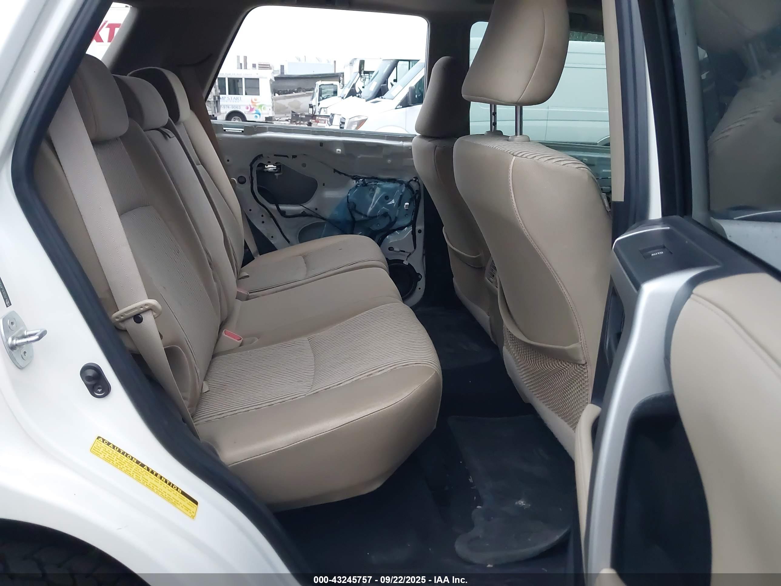 TOYOTA 4RUNNER image 8