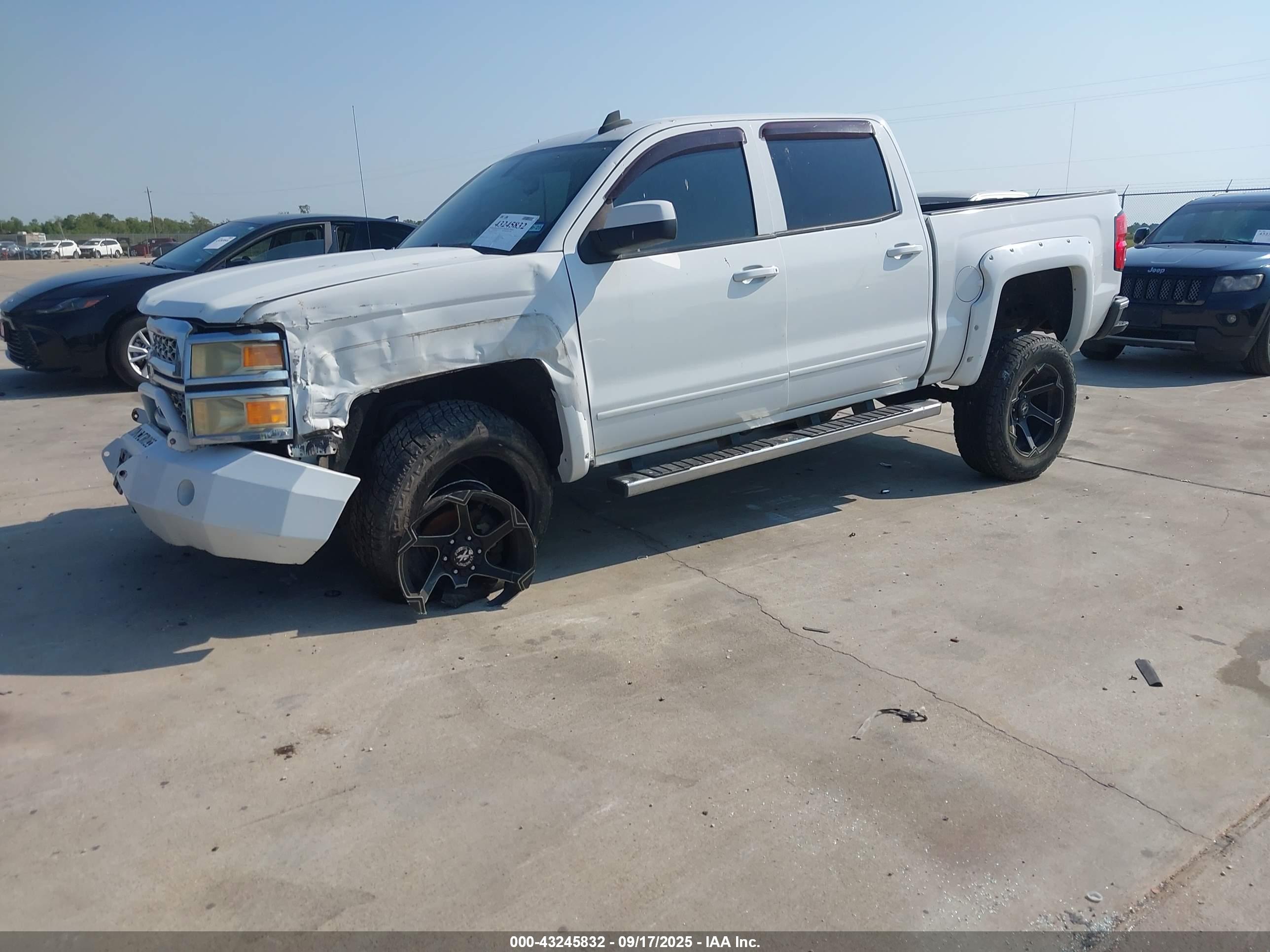 CHEVROLET SILVERADO image 2