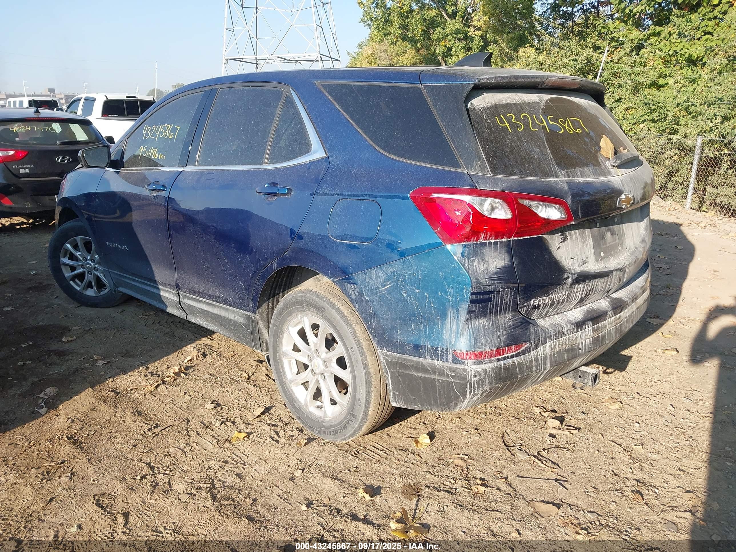 CHEVROLET EQUINOX image 3