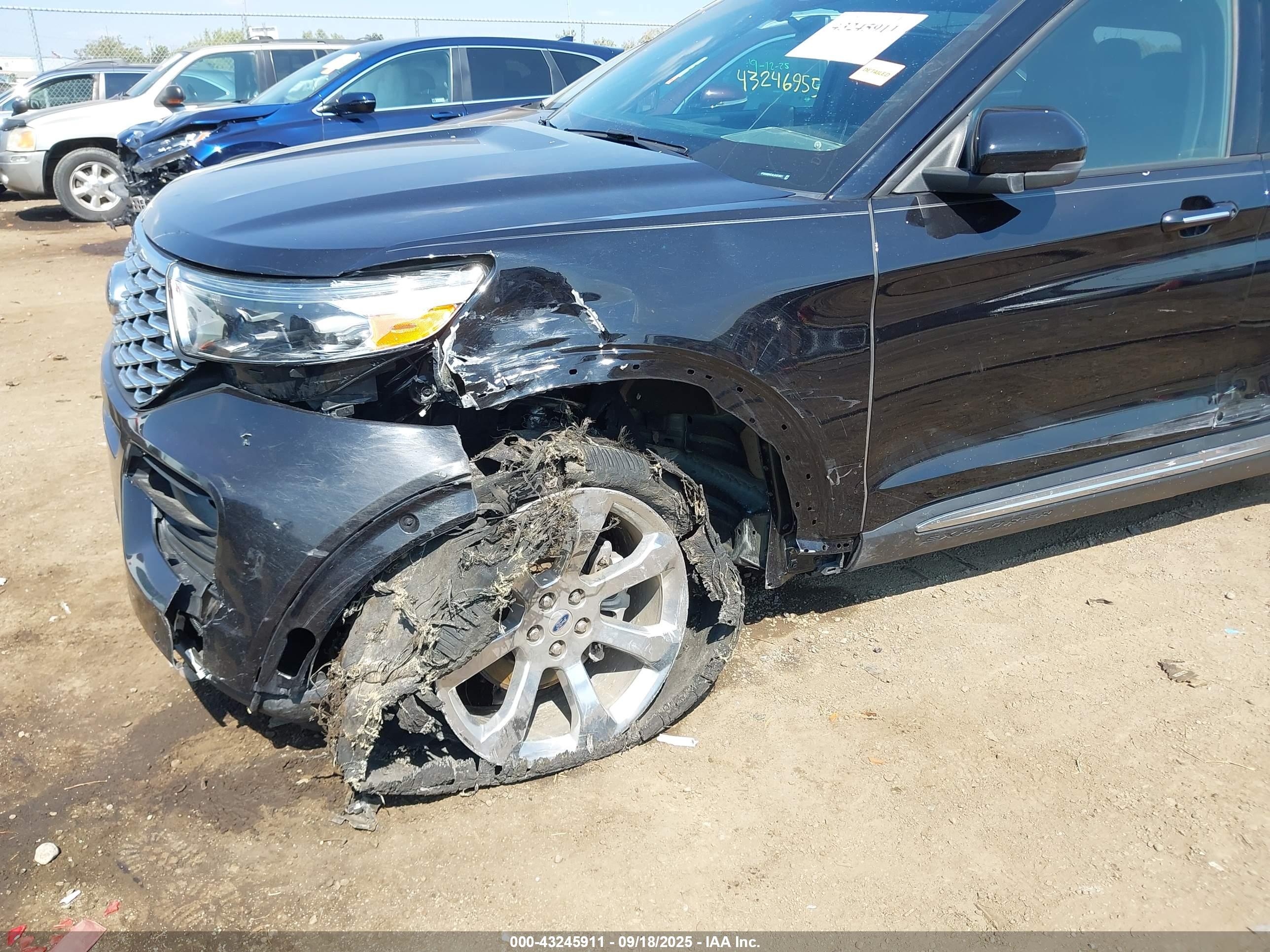 FORD EXPLORER image 6