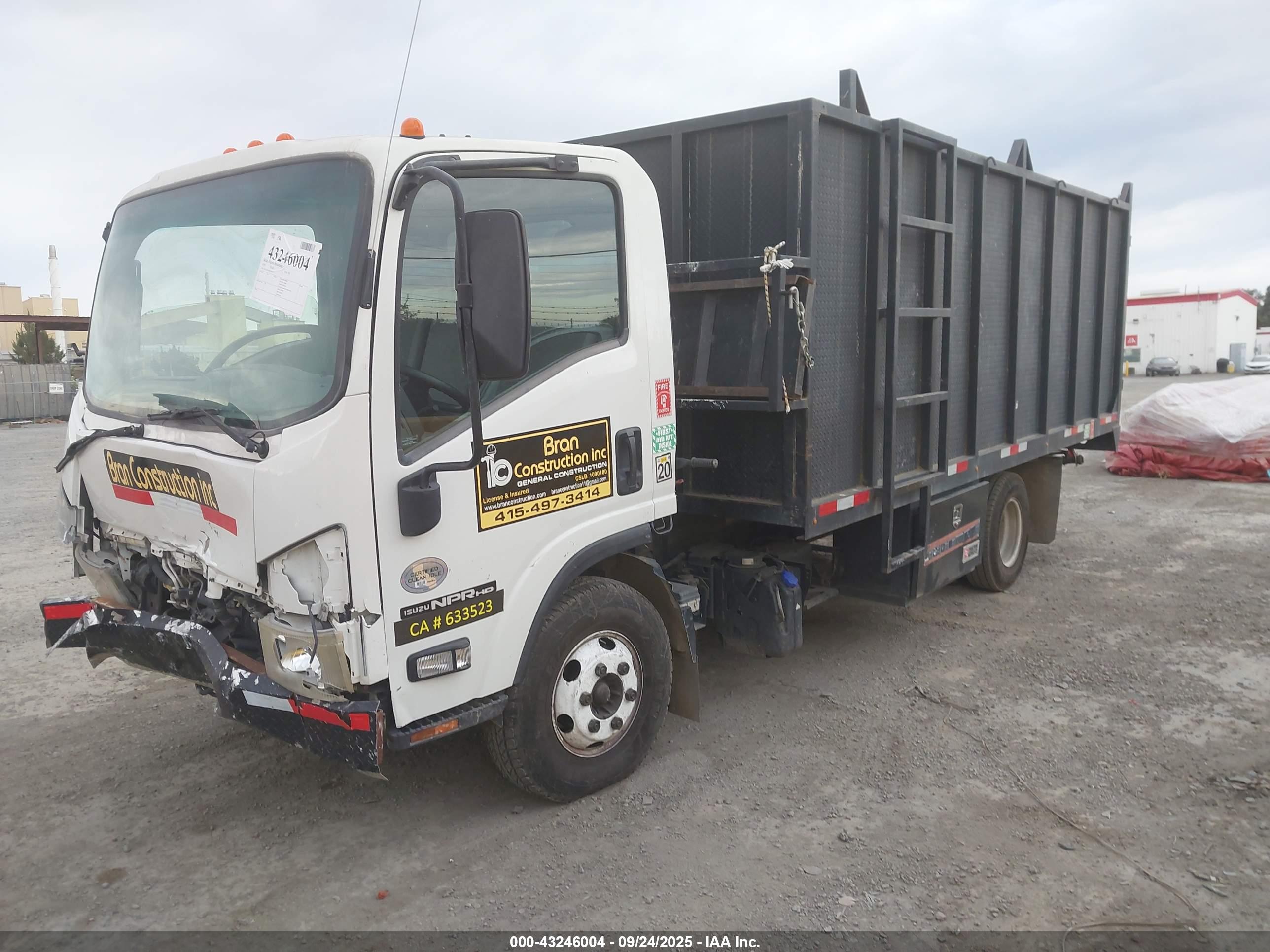 ISUZU NPR image 2