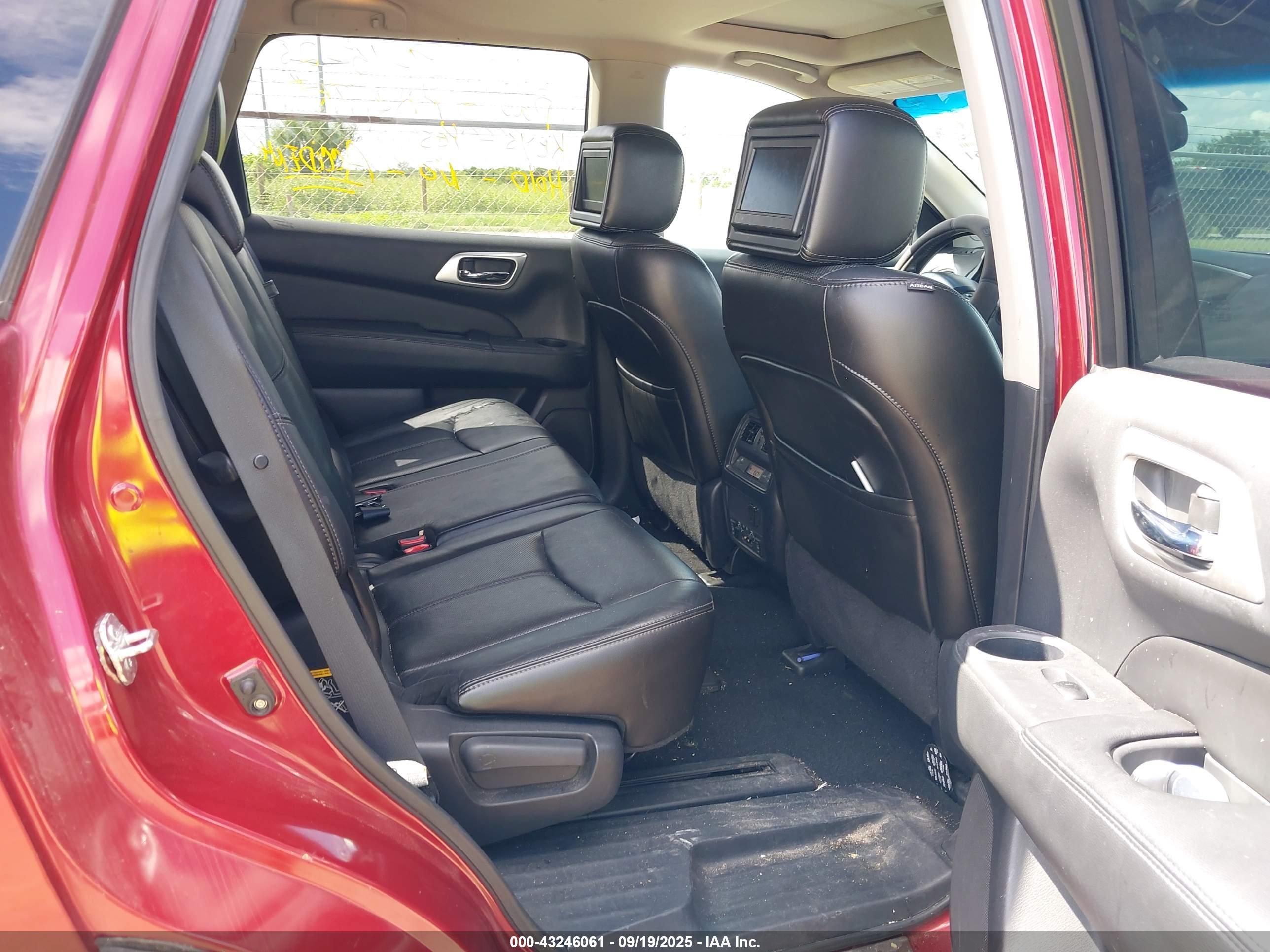 NISSAN PATHFINDER image 8