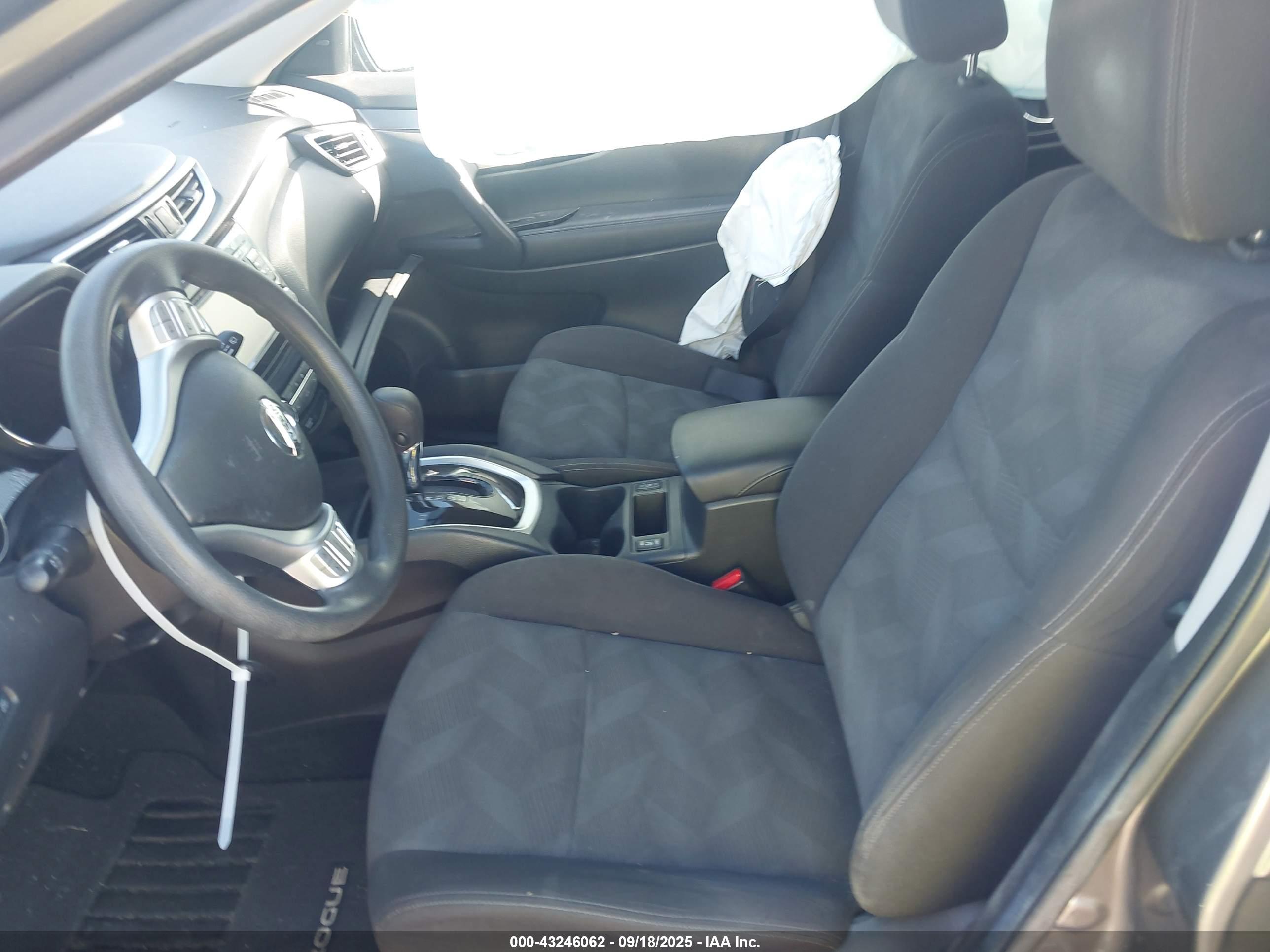 NISSAN ROGUE image 5