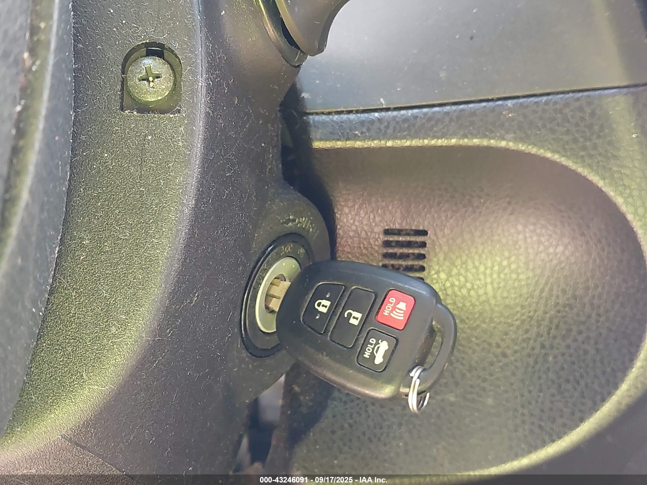 TOYOTA COROLLA image 11