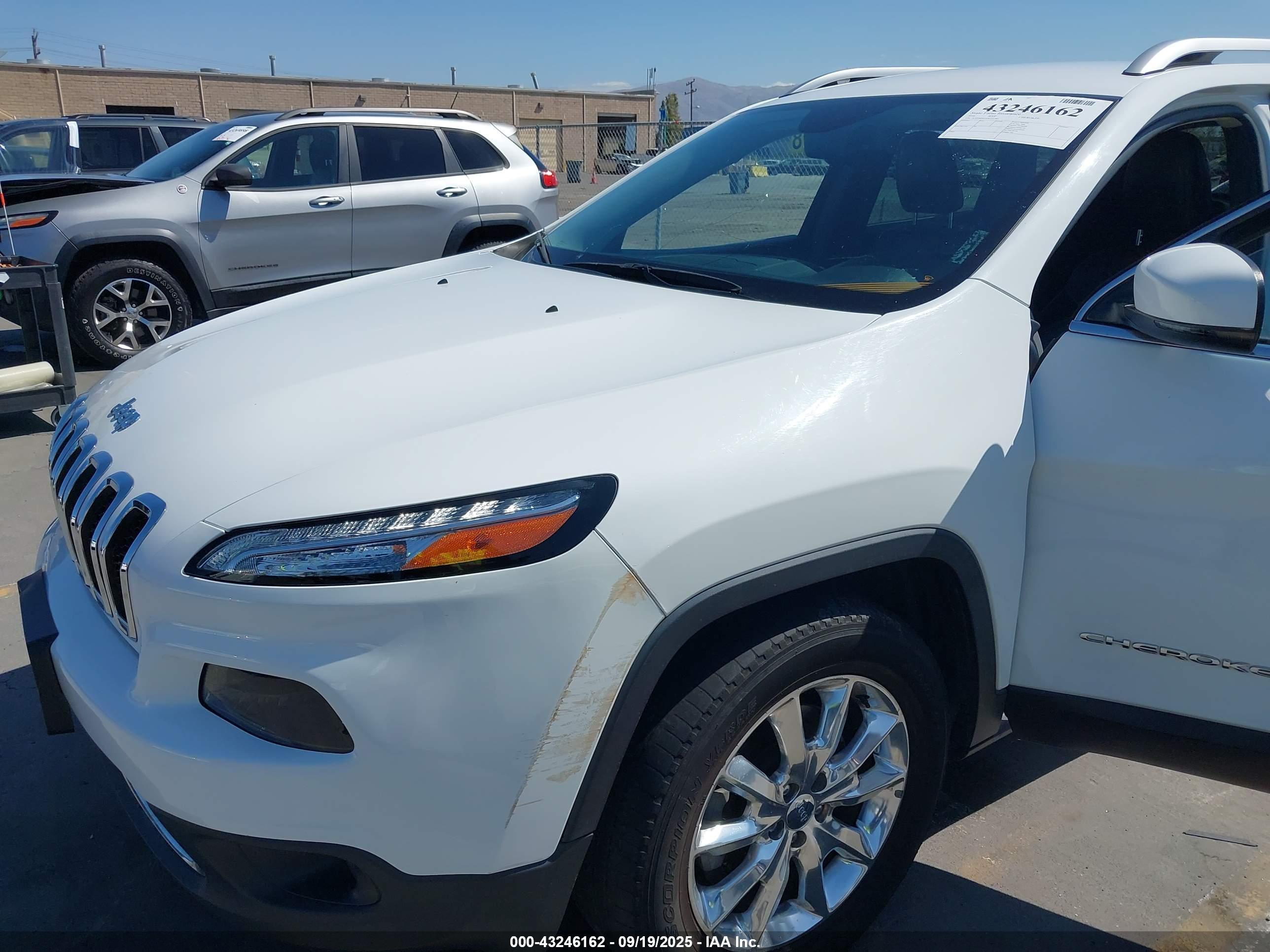 JEEP CHEROKEE image 6