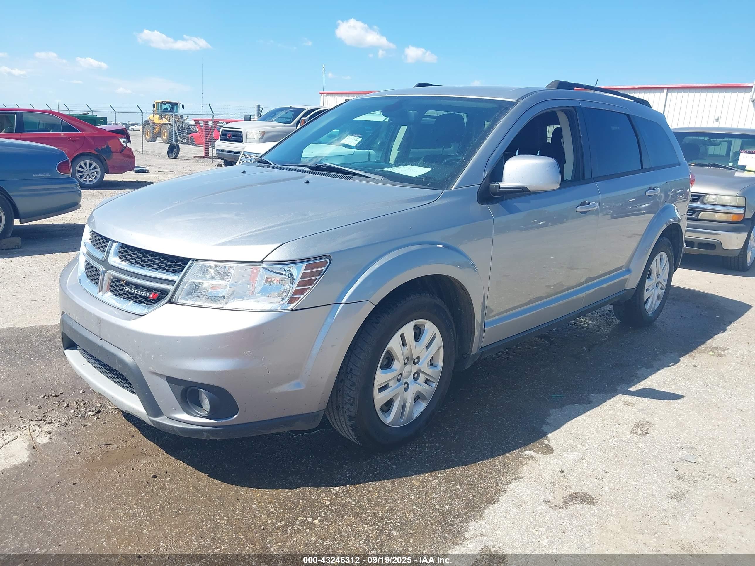 DODGE JOURNEY image 2