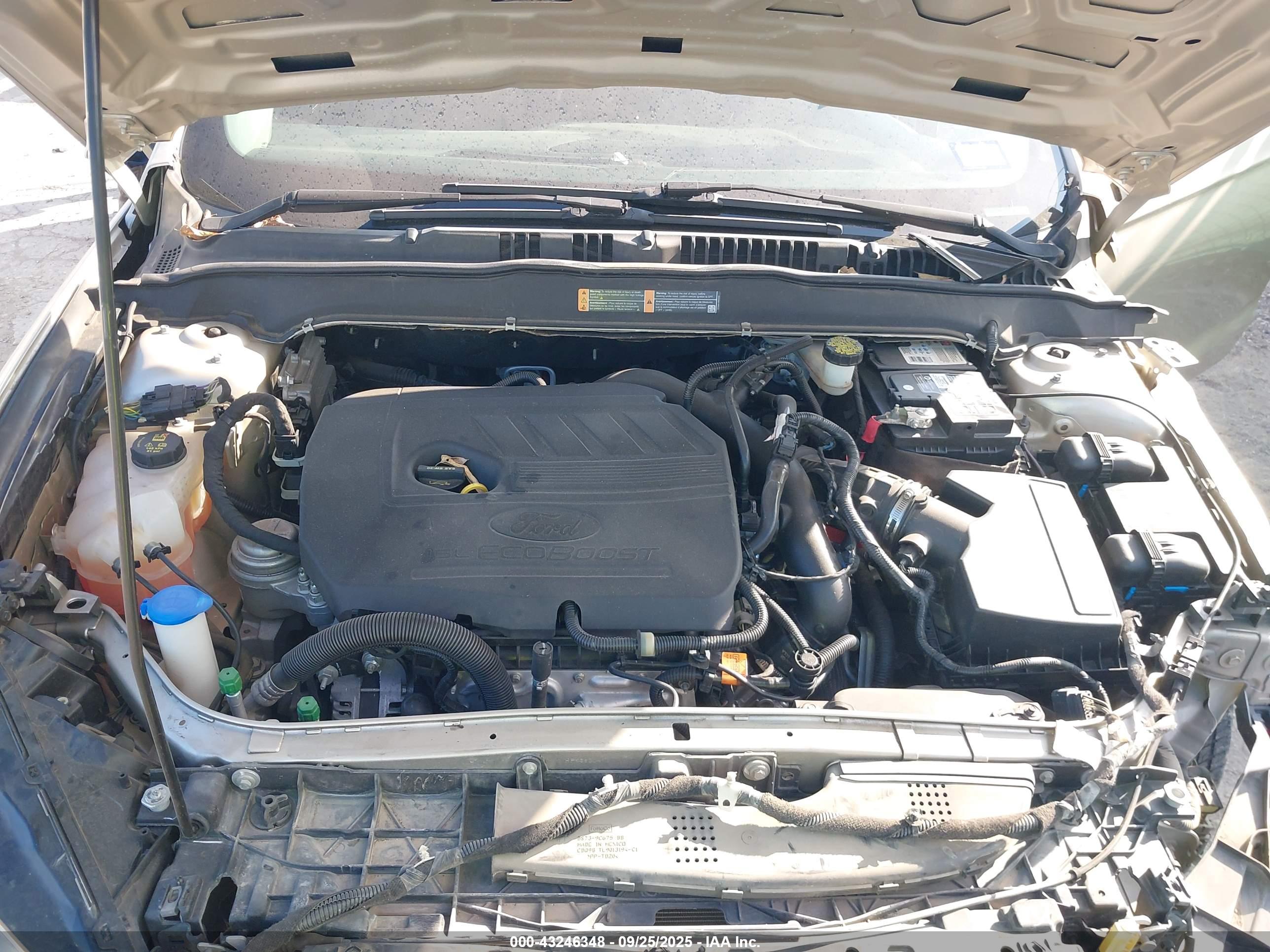 FORD FUSION image 10
